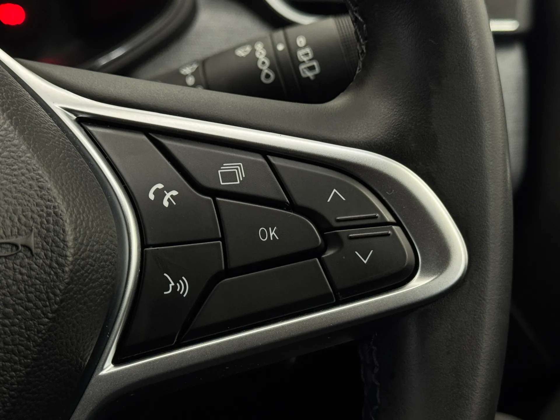 2024 RENAULT CLIO 2024 RENAULT CLIO