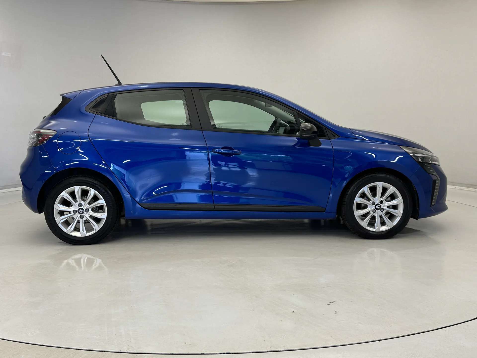 2024 RENAULT CLIO 2024 RENAULT CLIO