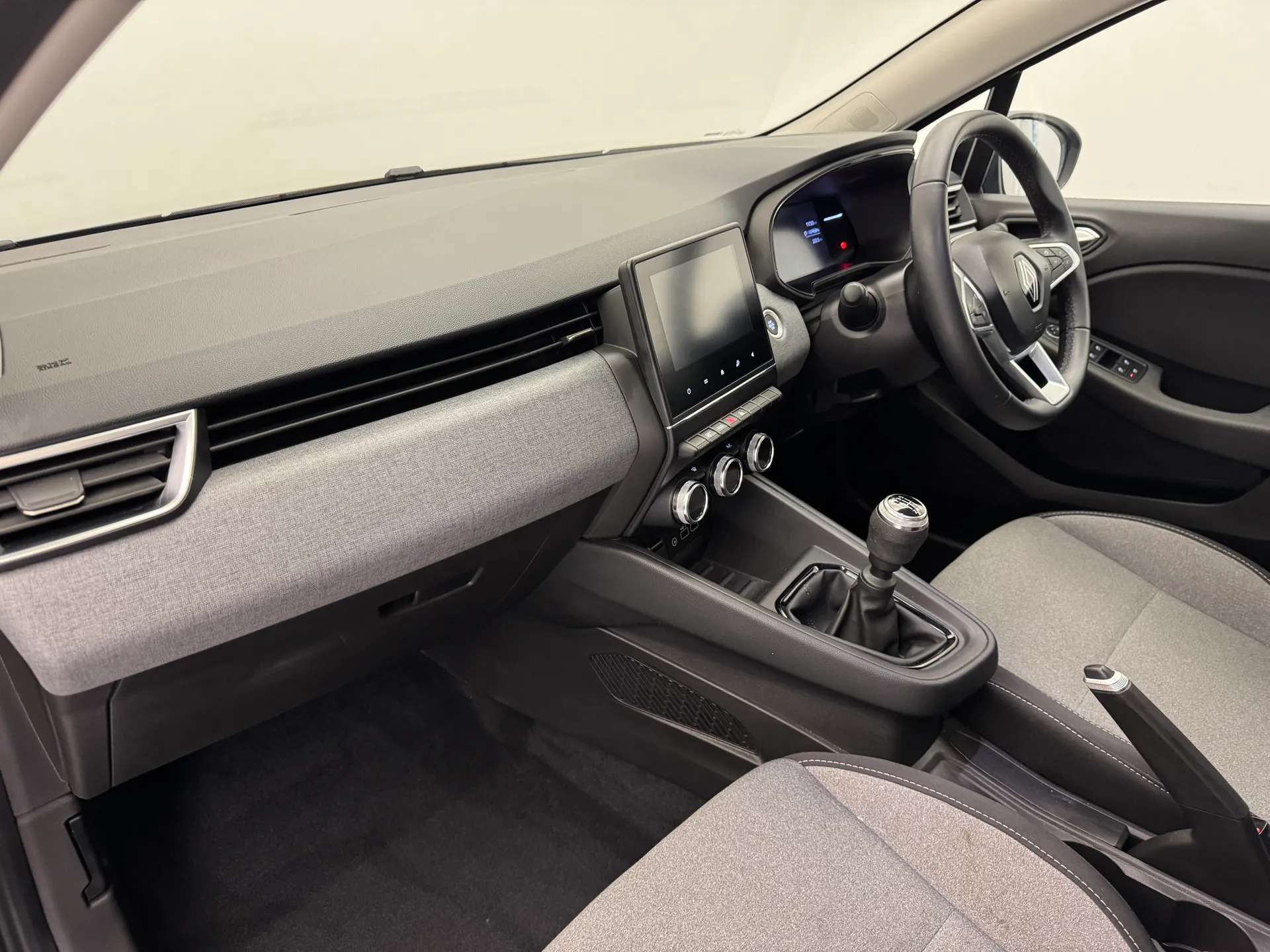 2024 RENAULT CLIO 2024 RENAULT CLIO