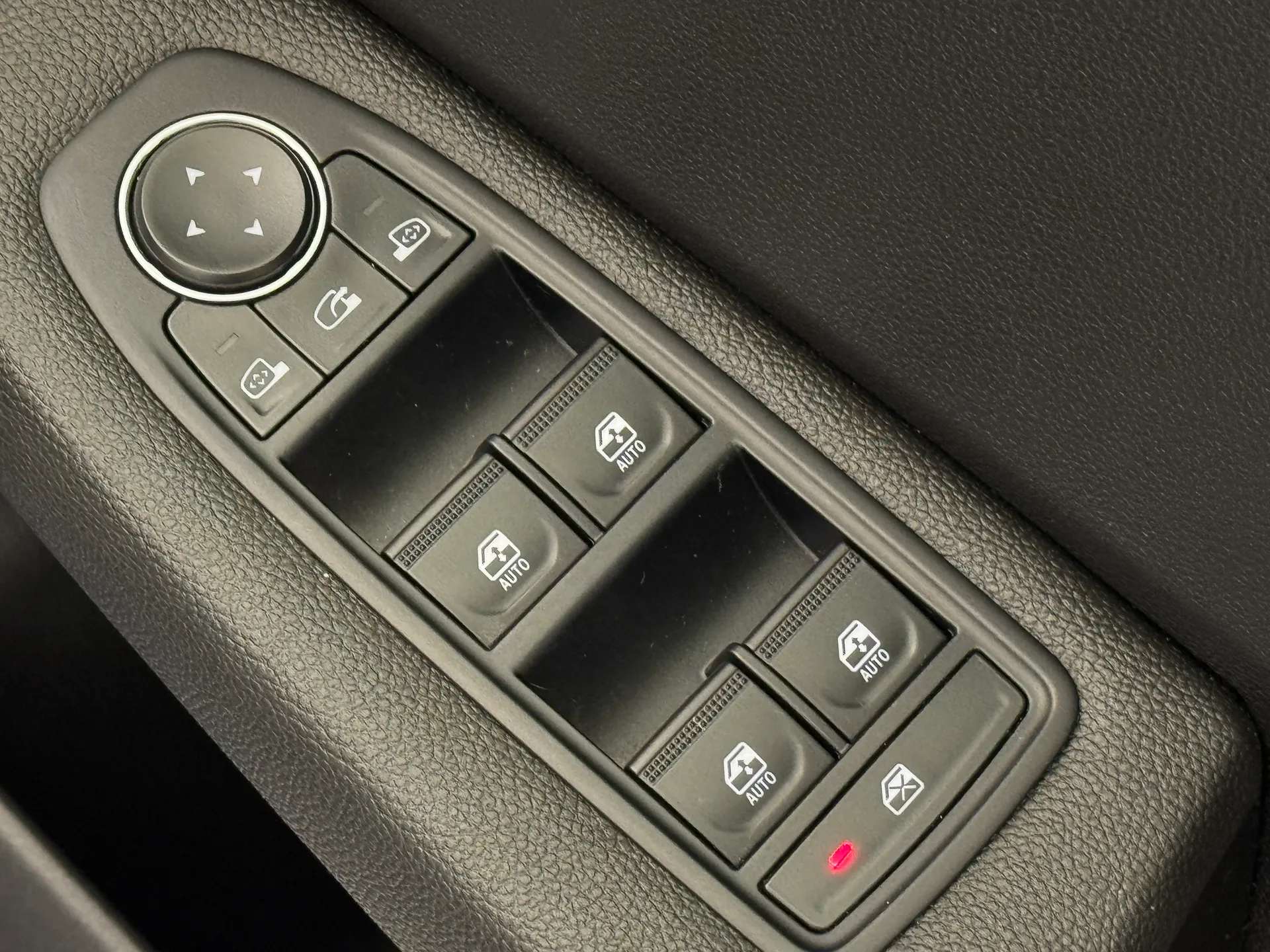 2024 RENAULT CLIO 2024 RENAULT CLIO