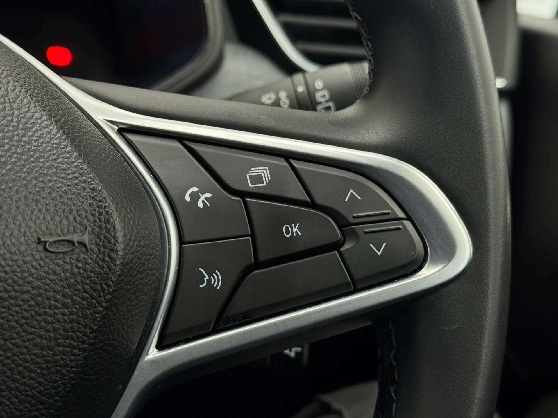 2024 RENAULT CLIO 2024 RENAULT CLIO