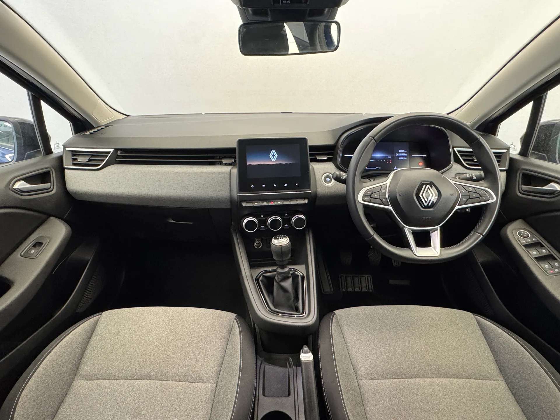 2024 RENAULT CLIO 2024 RENAULT CLIO