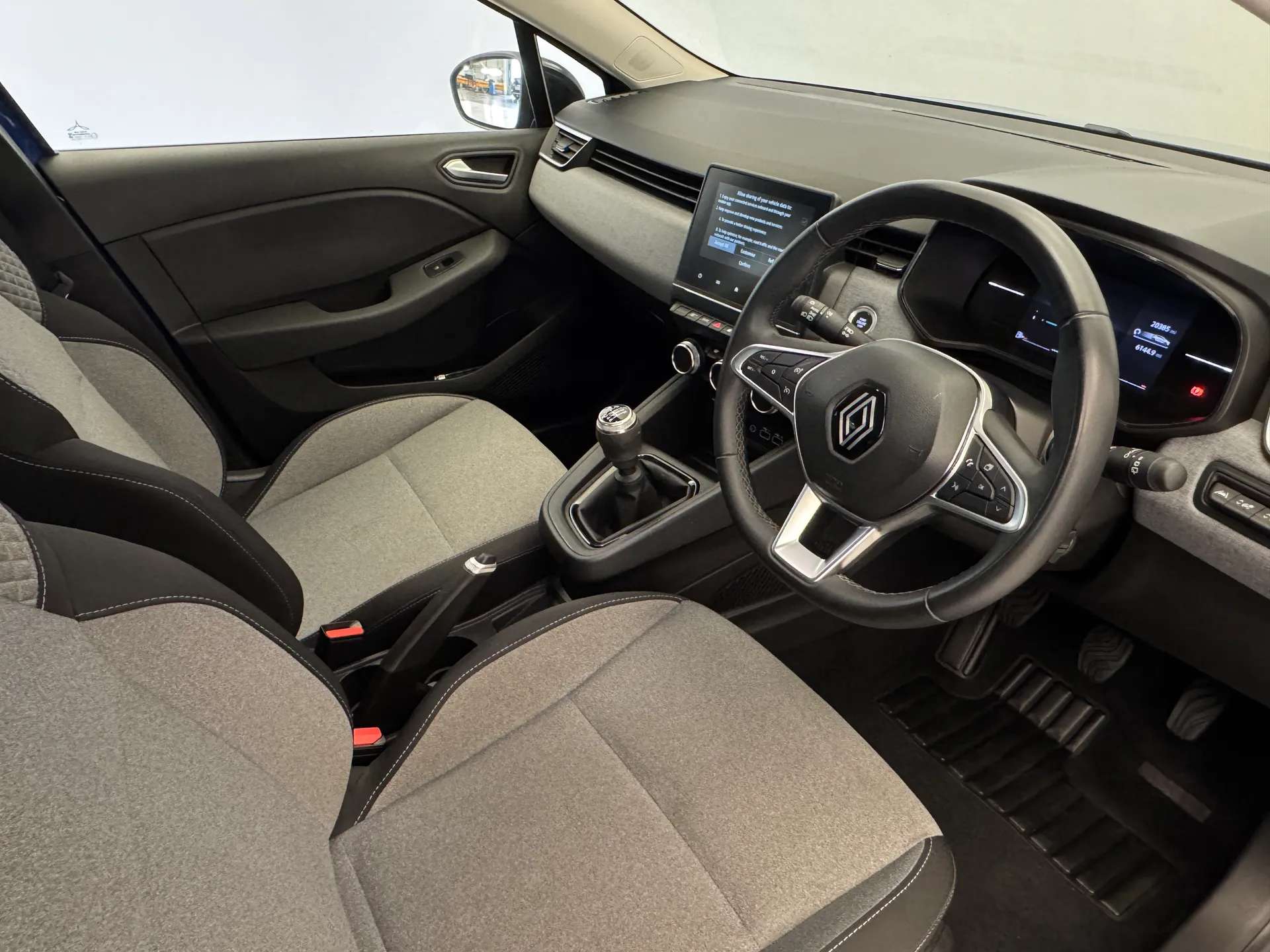2024 RENAULT CLIO 2024 RENAULT CLIO