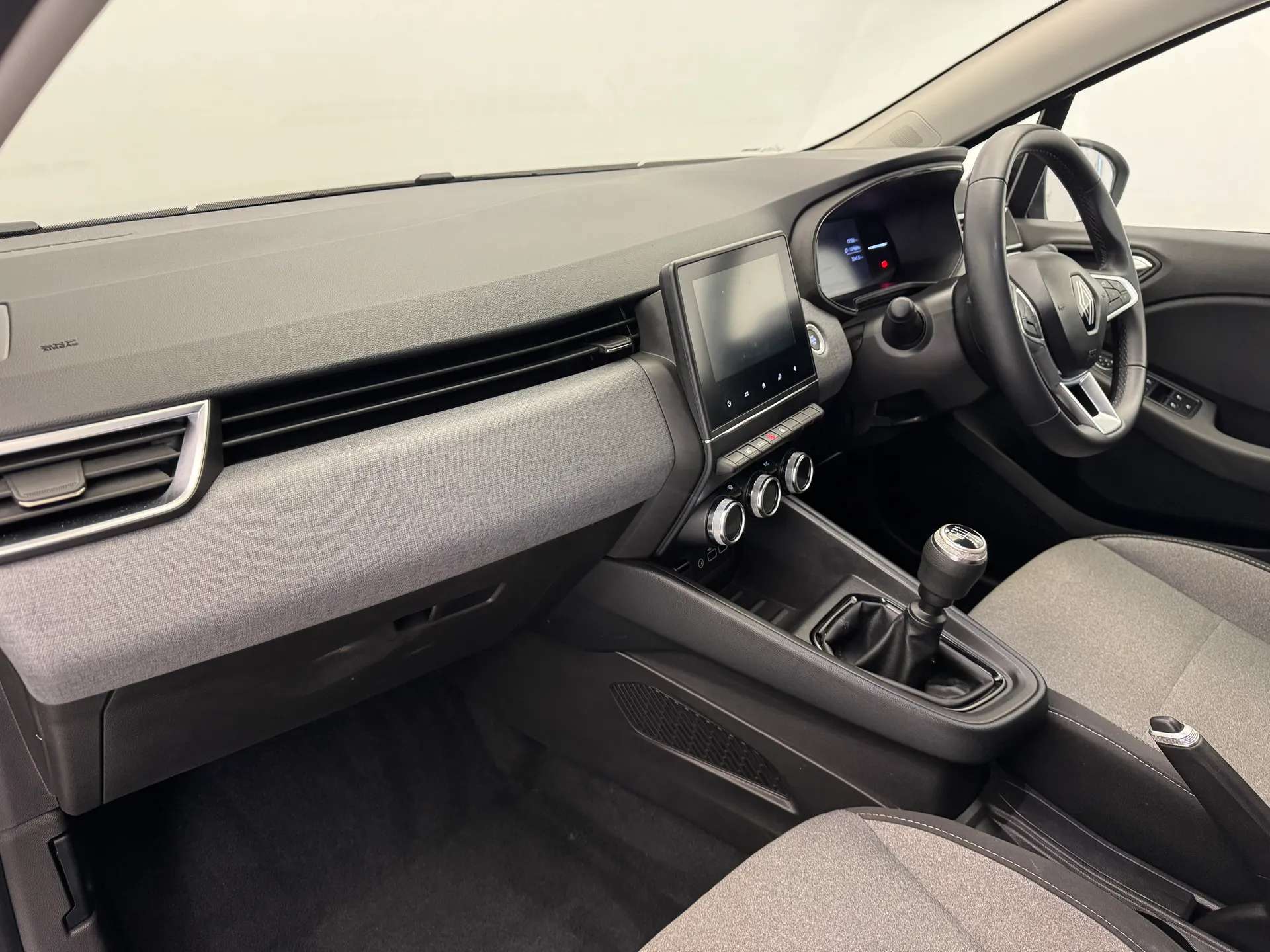 2024 RENAULT CLIO 2024 RENAULT CLIO