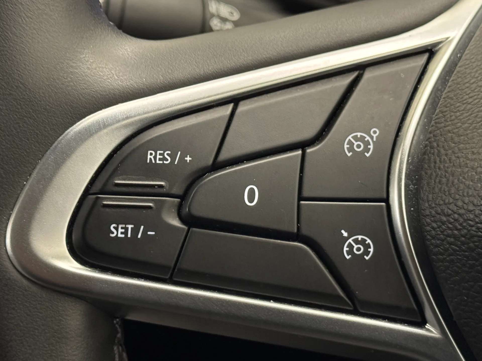 2024 RENAULT CLIO 2024 RENAULT CLIO