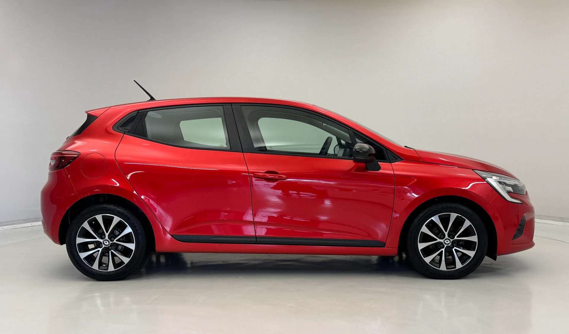 2022 RENAULT CLIO 2022 RENAULT CLIO