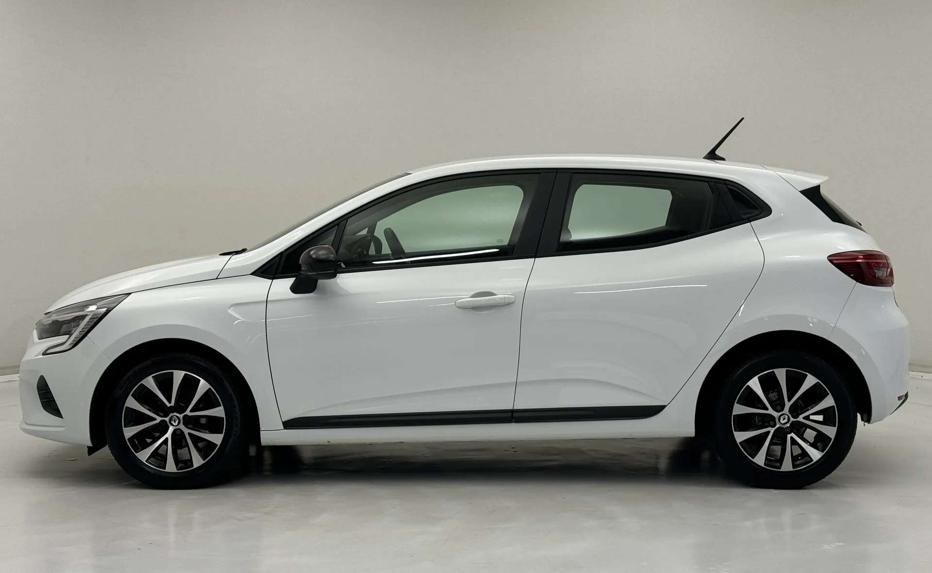 2022 RENAULT CLIO 2022 RENAULT CLIO