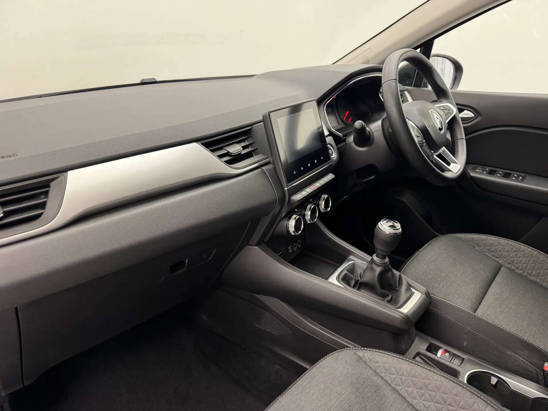 2022 RENAULT CAPTUR 2022 RENAULT CAPTUR