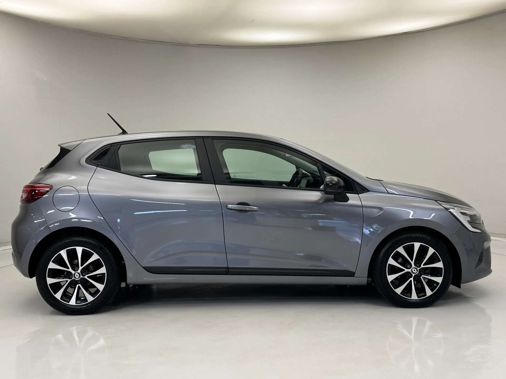 2023 RENAULT CLIO 2023 RENAULT CLIO