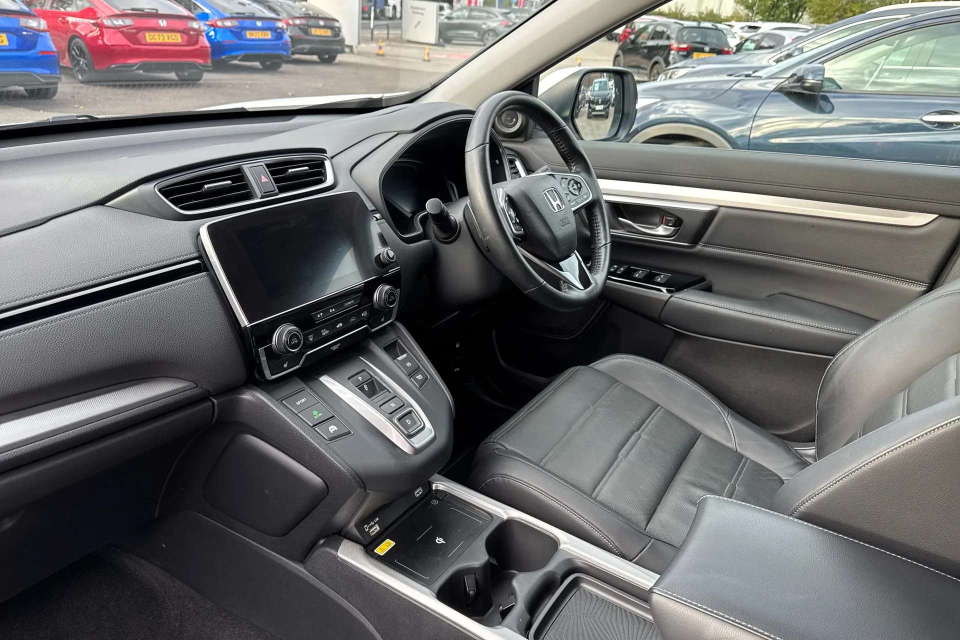 A 2022 HONDA CR-V 2.0 i-MMD Hybrid EX 5dr eCVT A 2022 HONDA CR-V 2.0 i-MMD Hybrid EX 5dr eCVT