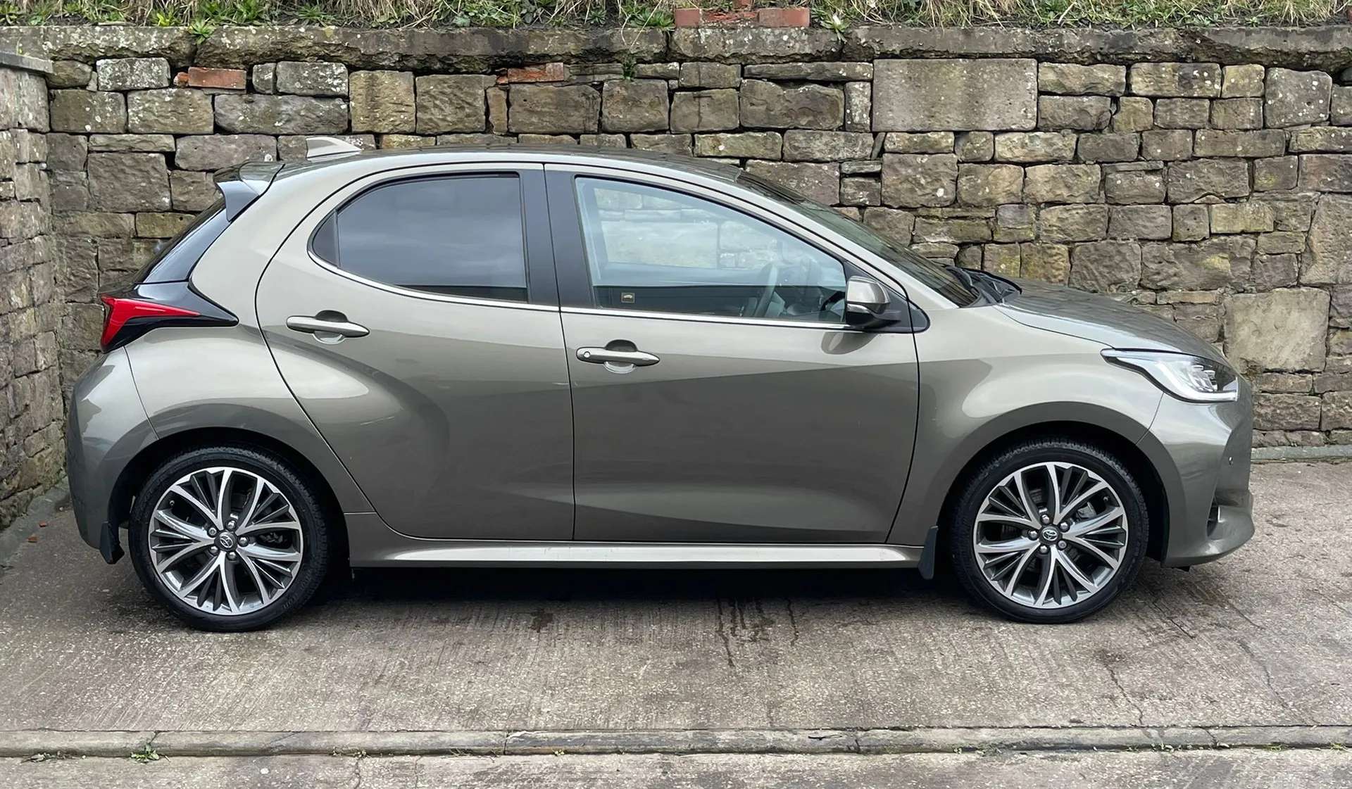 A 2023 TOYOTA YARIS 1.5 Hybrid Excel 5dr CVT A 2023 TOYOTA YARIS 1.5 Hybrid Excel 5dr CVT