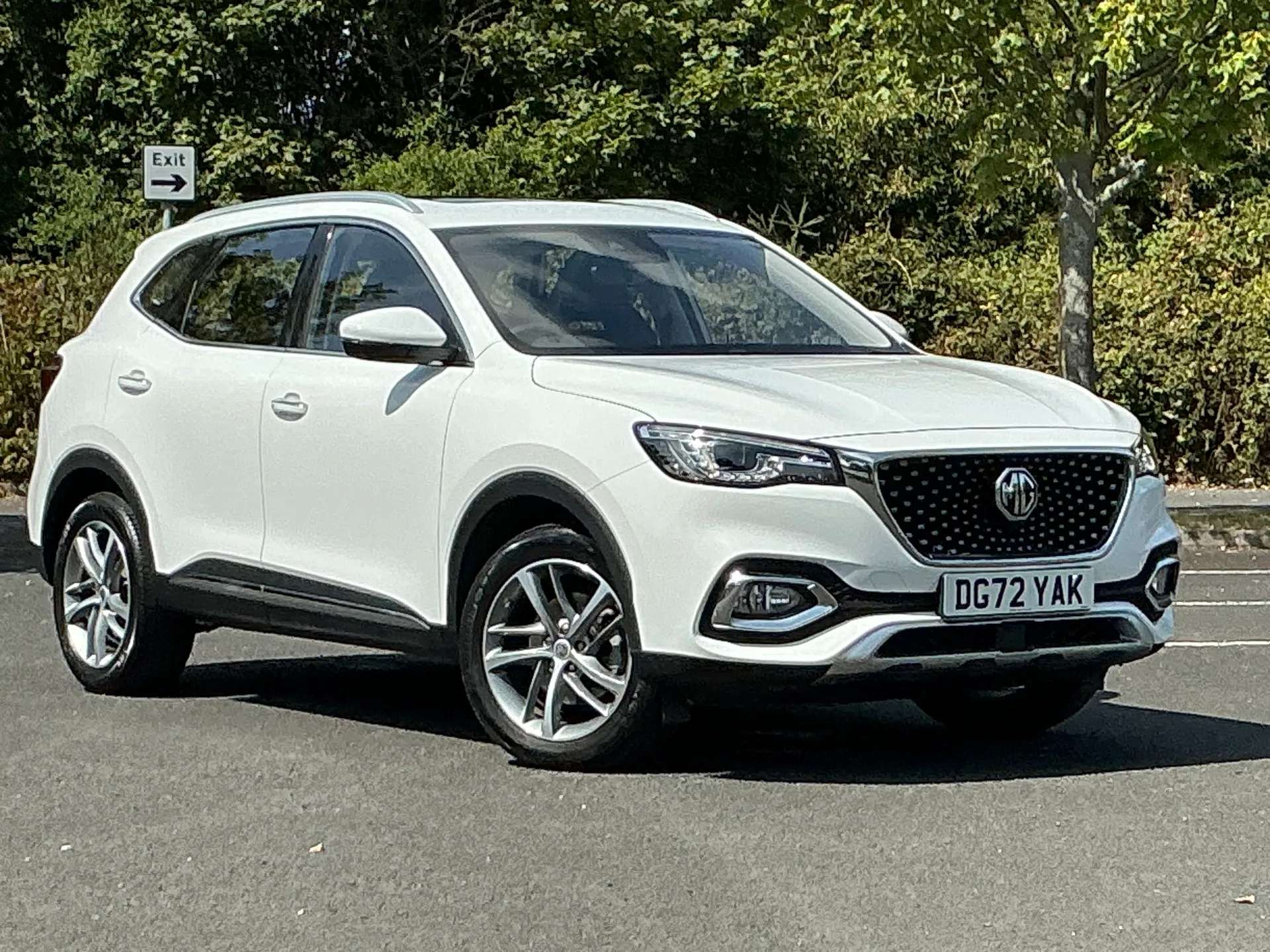 A 2022 MG HS 1.5 T-GDI Exclusive 5dr A 2022 MG HS 1.5 T-GDI Exclusive 5dr