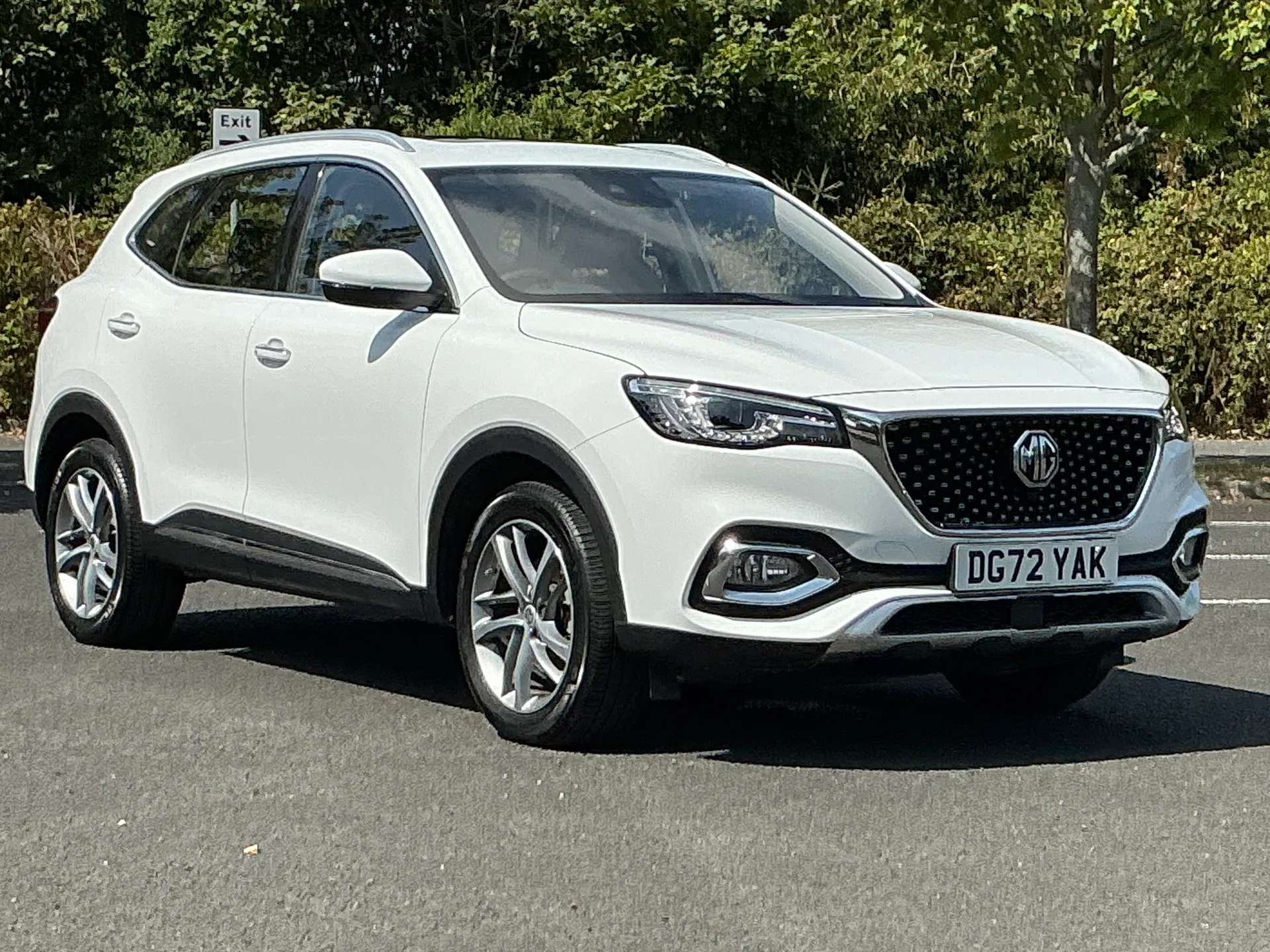 A 2022 MG HS 1.5 T-GDI Exclusive 5dr A 2022 MG HS 1.5 T-GDI Exclusive 5dr