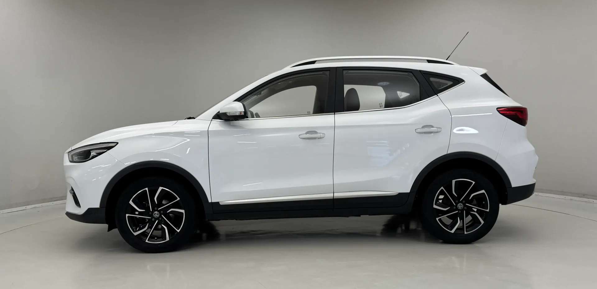 A 2023 MG MOTOR UK ZS 1.5 VTi-TECH Exclusive 5dr â FULL SERVICE HISTORY â A 2023 MG MOTOR UK ZS 1.5 VTi-TECH Exclusive 5dr â FULL SERVICE HISTORY â