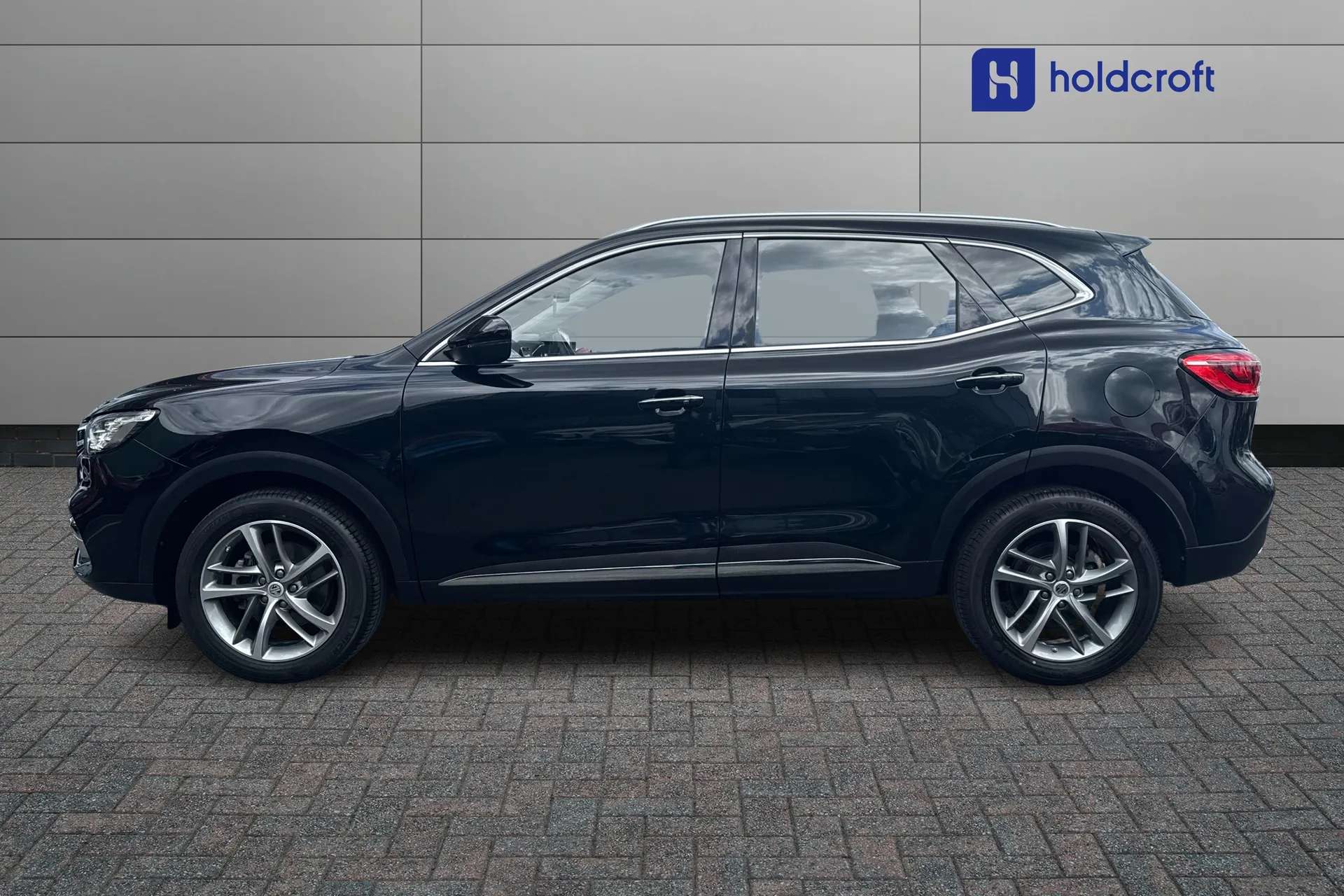 A 2021 MG HS 1.5 T-GDI Exclusive 5dr A 2021 MG HS 1.5 T-GDI Exclusive 5dr