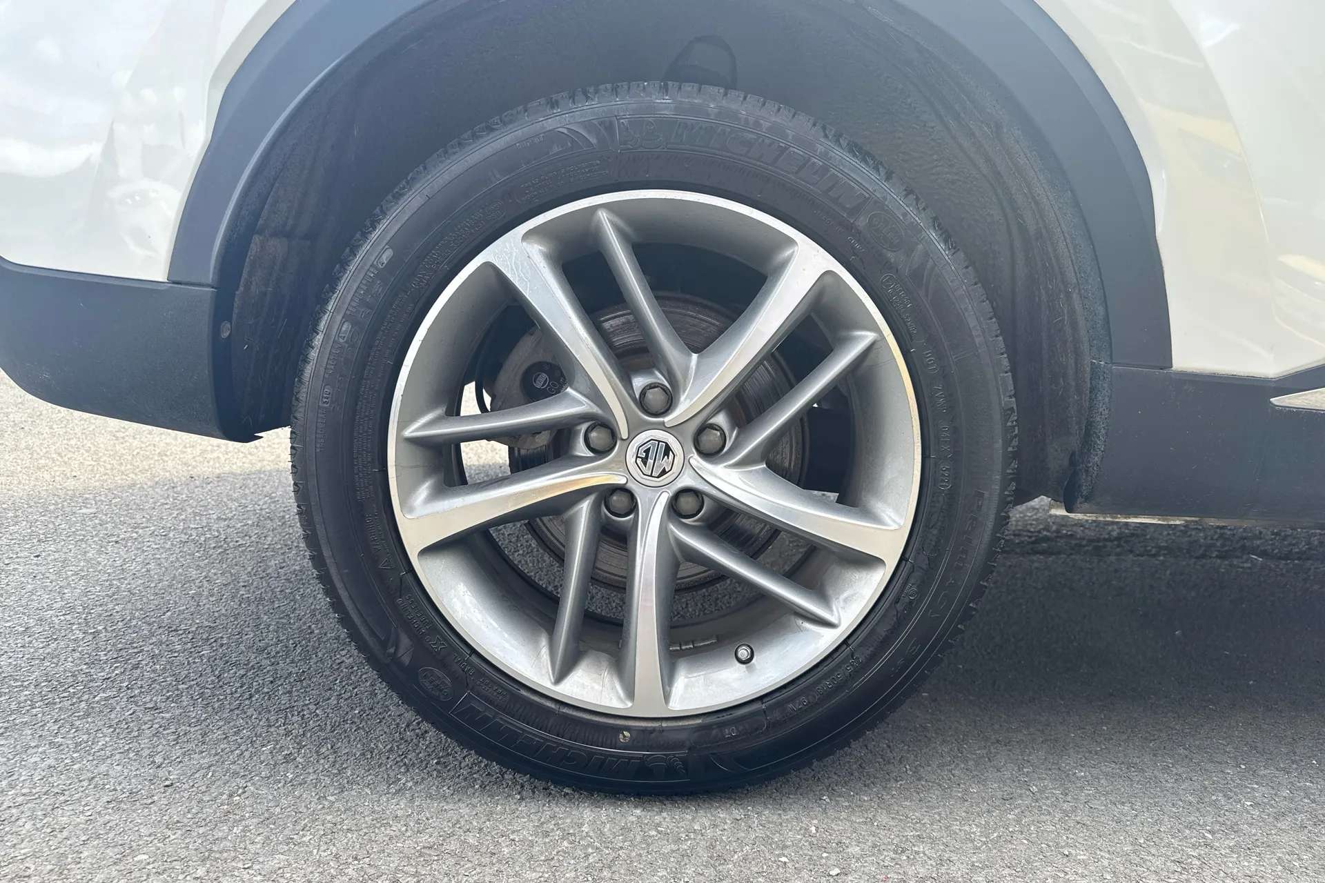 A 2023 MG HS 1.5 T-GDI Exclusive 5dr A 2023 MG HS 1.5 T-GDI Exclusive 5dr