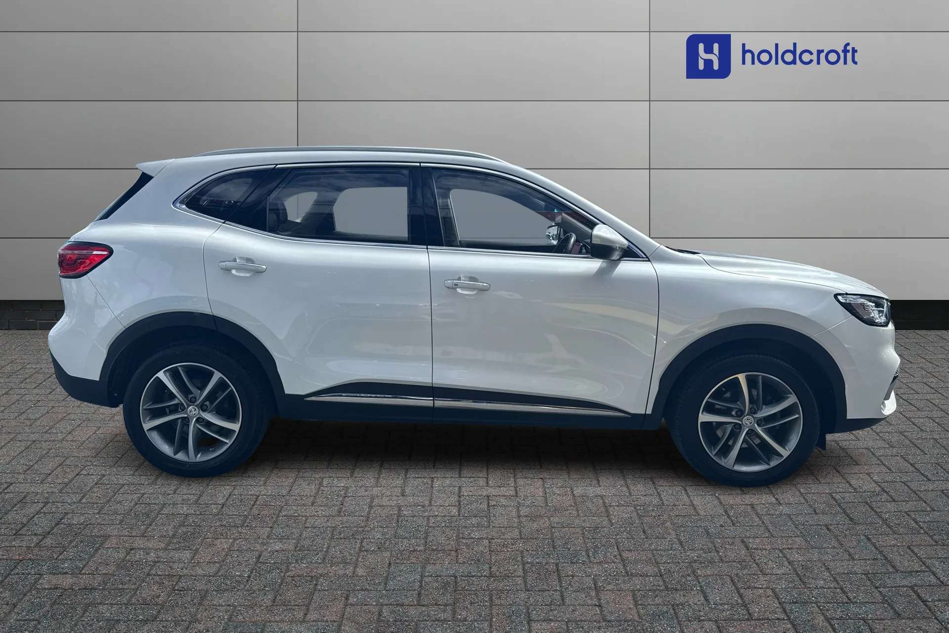 2023 MG HS 2023 MG HS