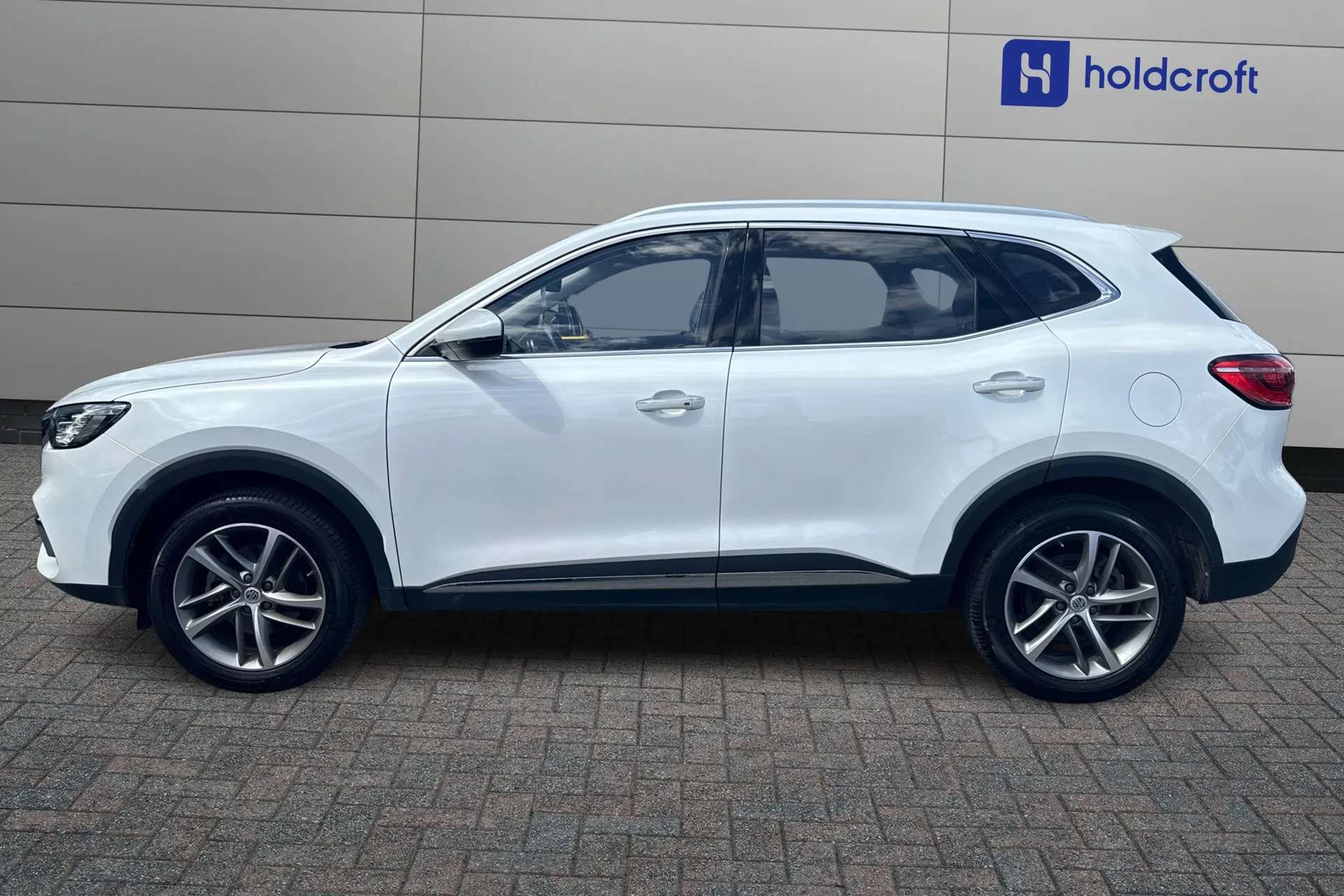 2023 MG HS 2023 MG HS