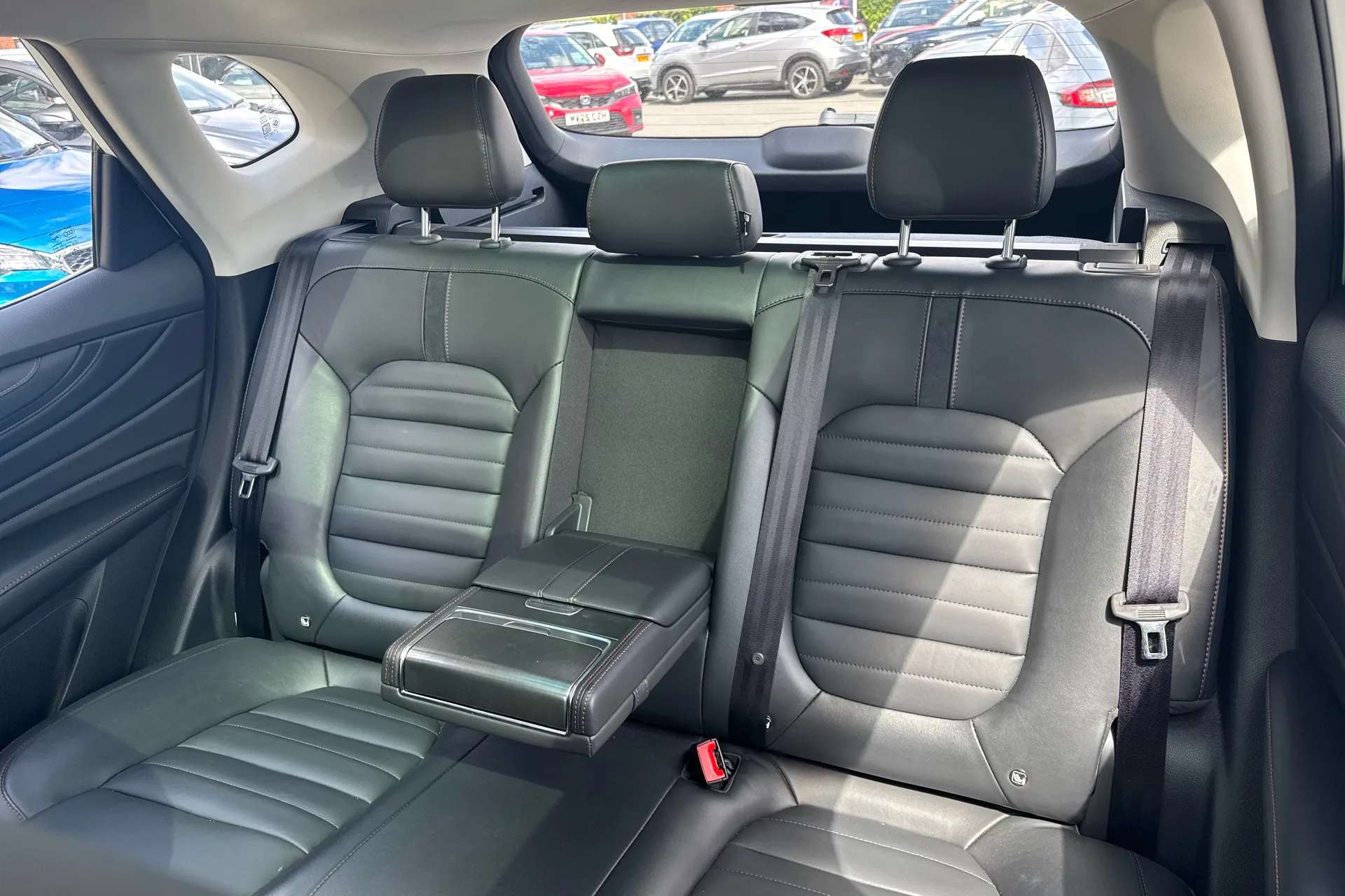 2023 MG HS 2023 MG HS