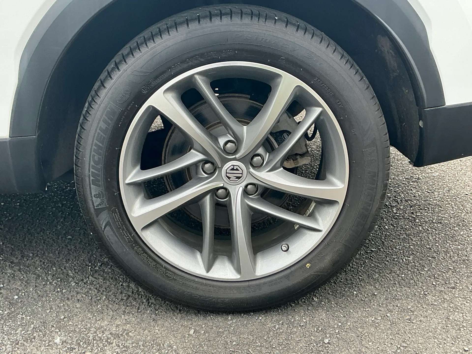 2023 MG HS 2023 MG HS