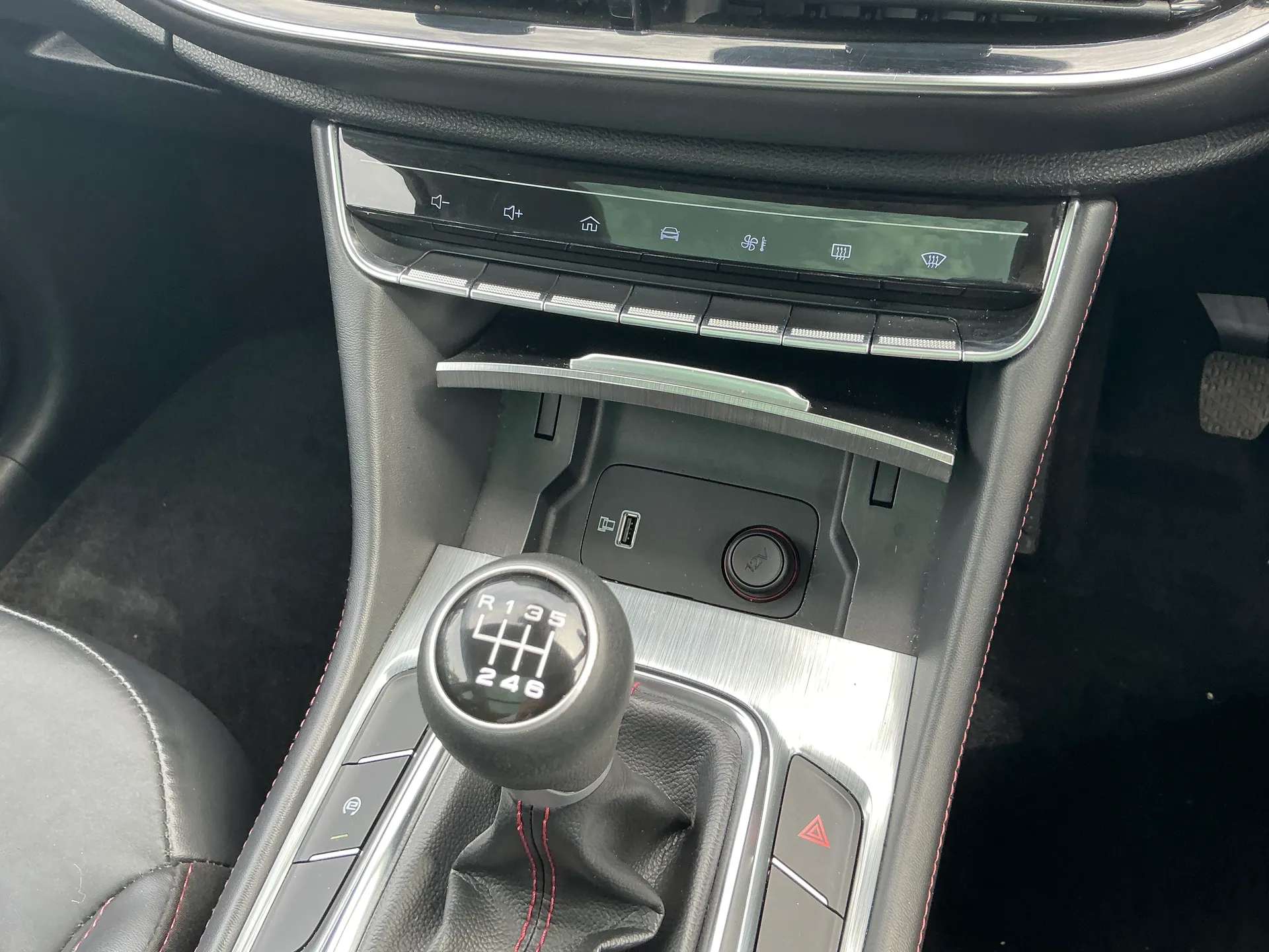 2023 MG HS 2023 MG HS