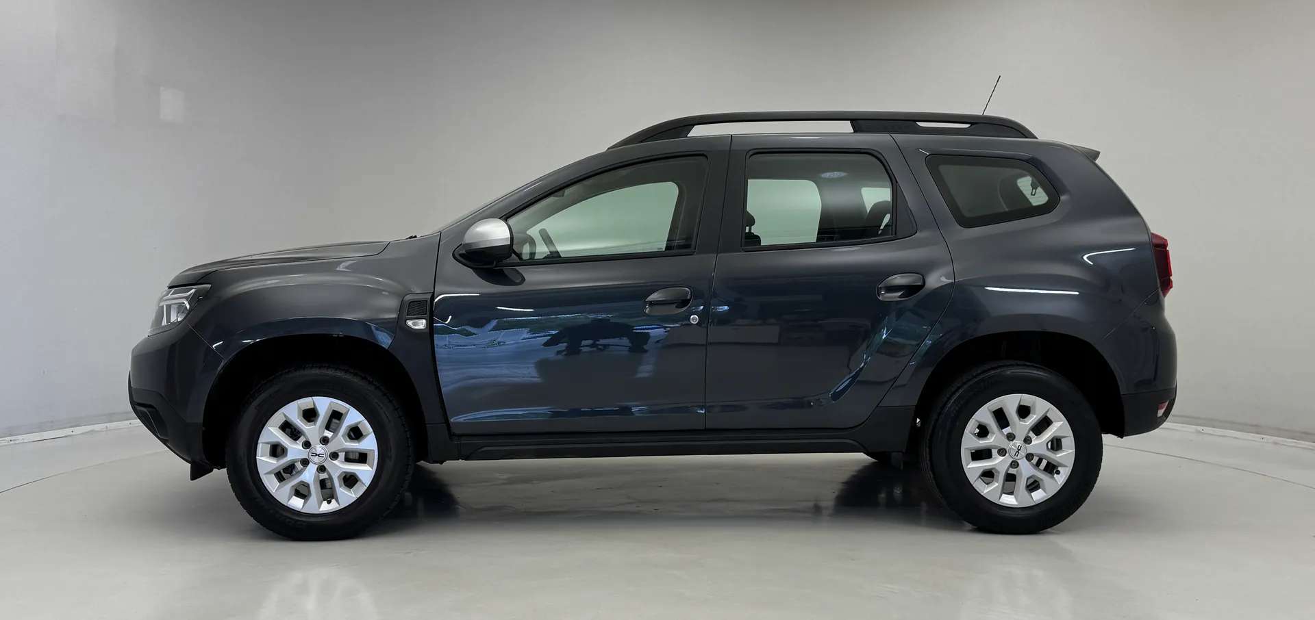 A 2023 DACIA DUSTER 1.0 TCe 90 Expression 5dr A 2023 DACIA DUSTER 1.0 TCe 90 Expression 5dr