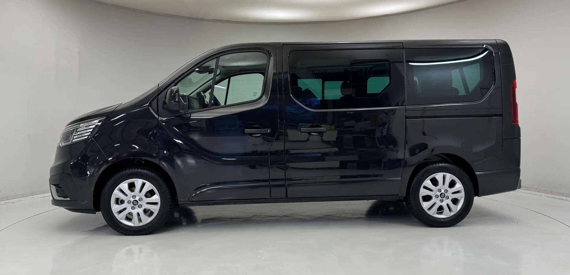 2025 RENAULT TRAFIC 2025 RENAULT TRAFIC