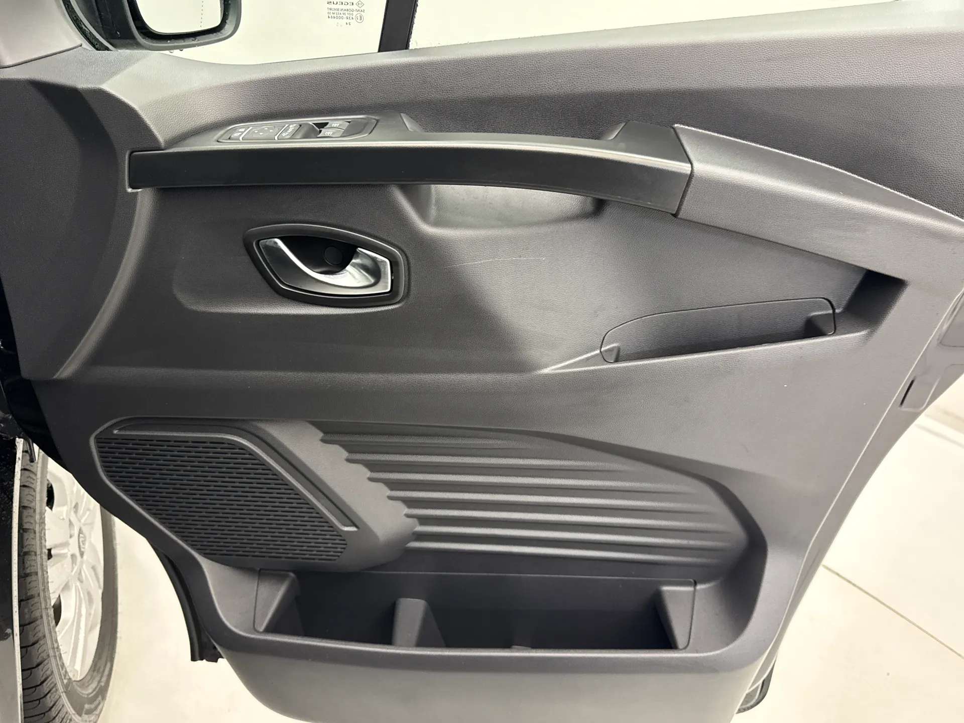 2025 RENAULT TRAFIC 2025 RENAULT TRAFIC