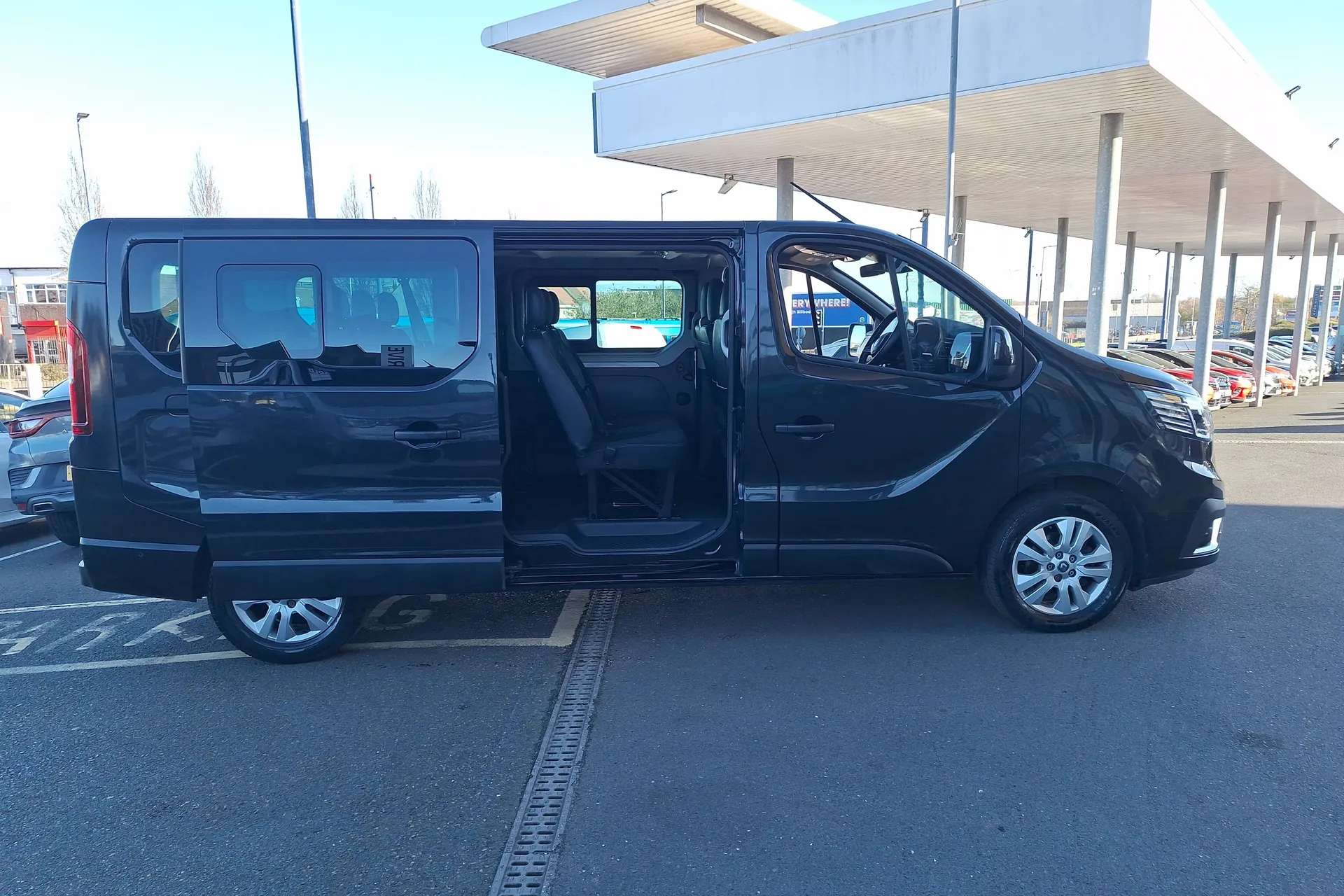 2023 RENAULT TRAFIC 2023 RENAULT TRAFIC