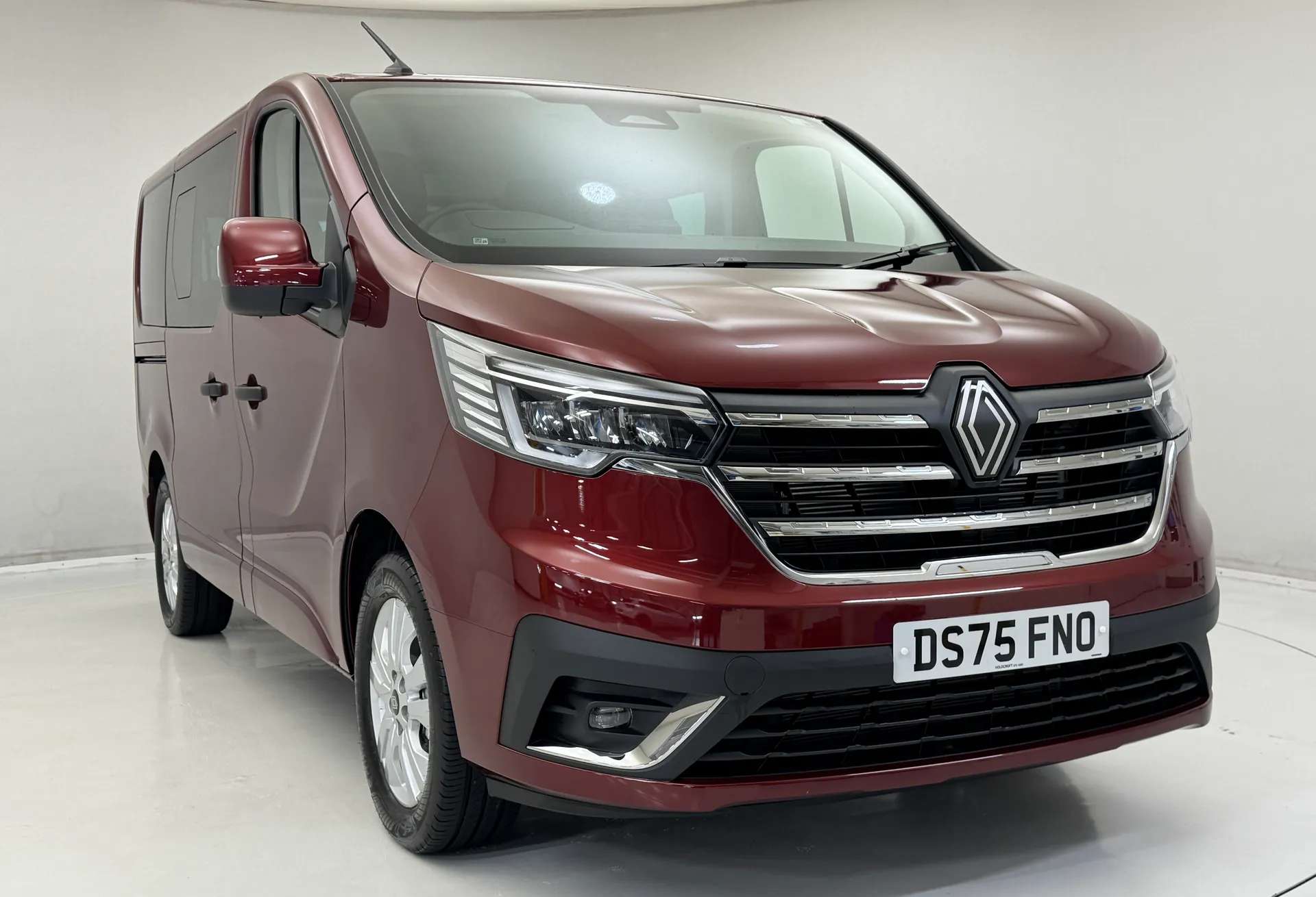 A 2025 RENAULT TRAFIC SL28 EXTRA BLUE DC SL28 Sport Minibus Double Cab 5dr Diesel EDC L1 H1 Euro 6 (s/s) ( A 2025 RENAULT TRAFIC SL28 EXTRA BLUE DC SL28 Sport Minibus Double Cab 5dr Diesel EDC L1 H1 Euro 6 (s/s) (