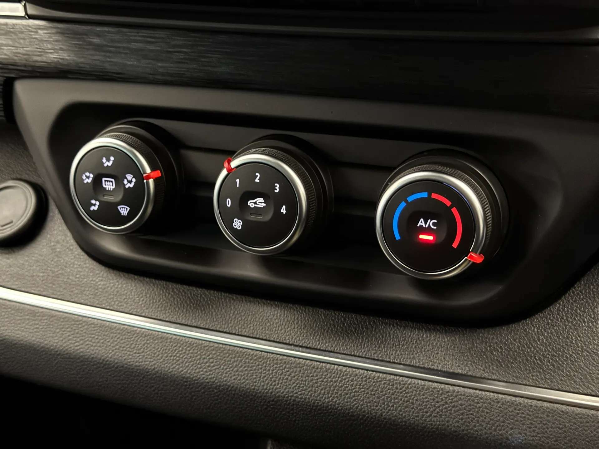 2025 RENAULT TRAFIC SL28 EXTRA BLUE DC 2025 RENAULT TRAFIC SL28 EXTRA BLUE DC