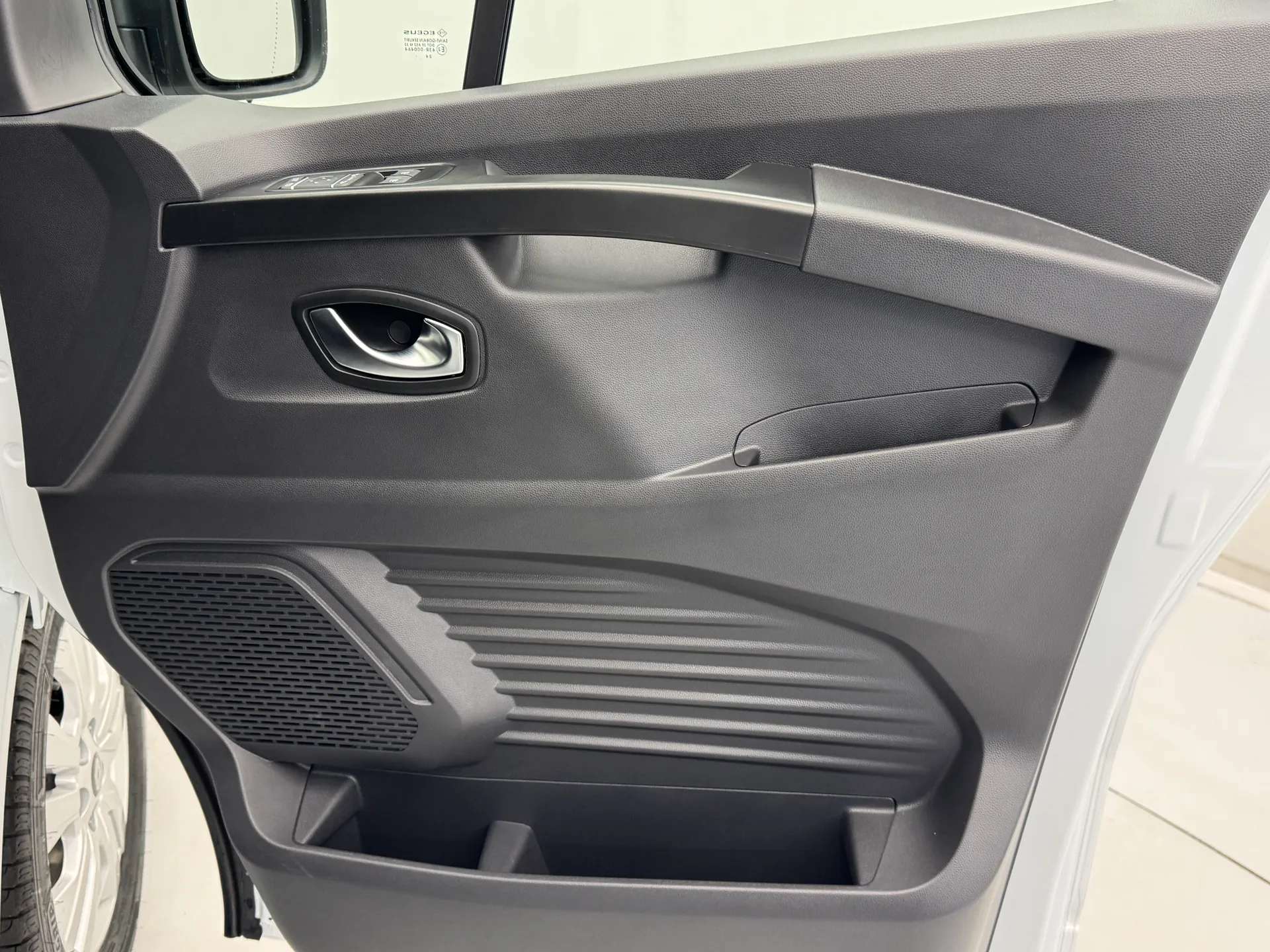 2026 RENAULT TRAFIC 2026 RENAULT TRAFIC