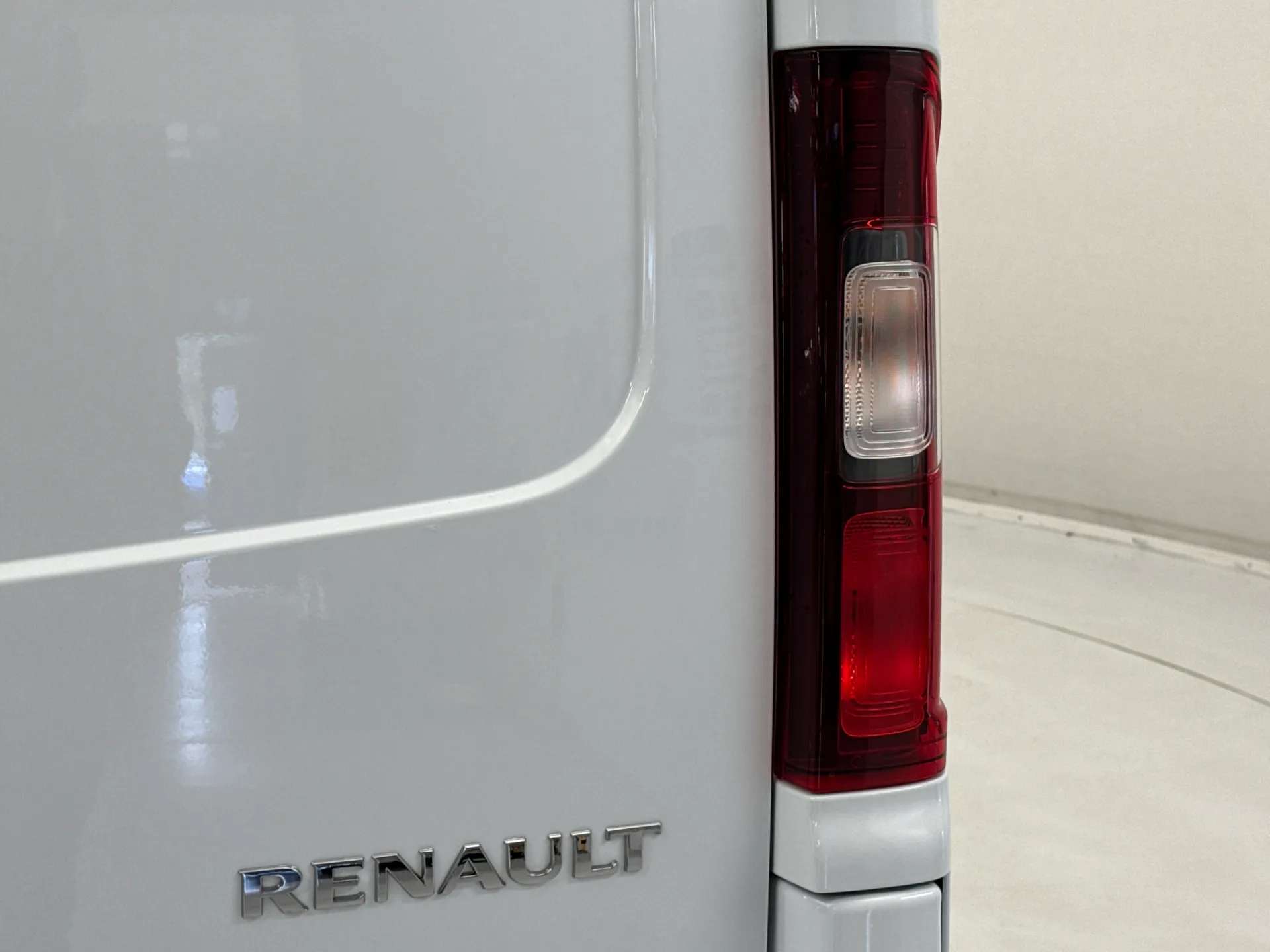 2026 RENAULT TRAFIC 2026 RENAULT TRAFIC