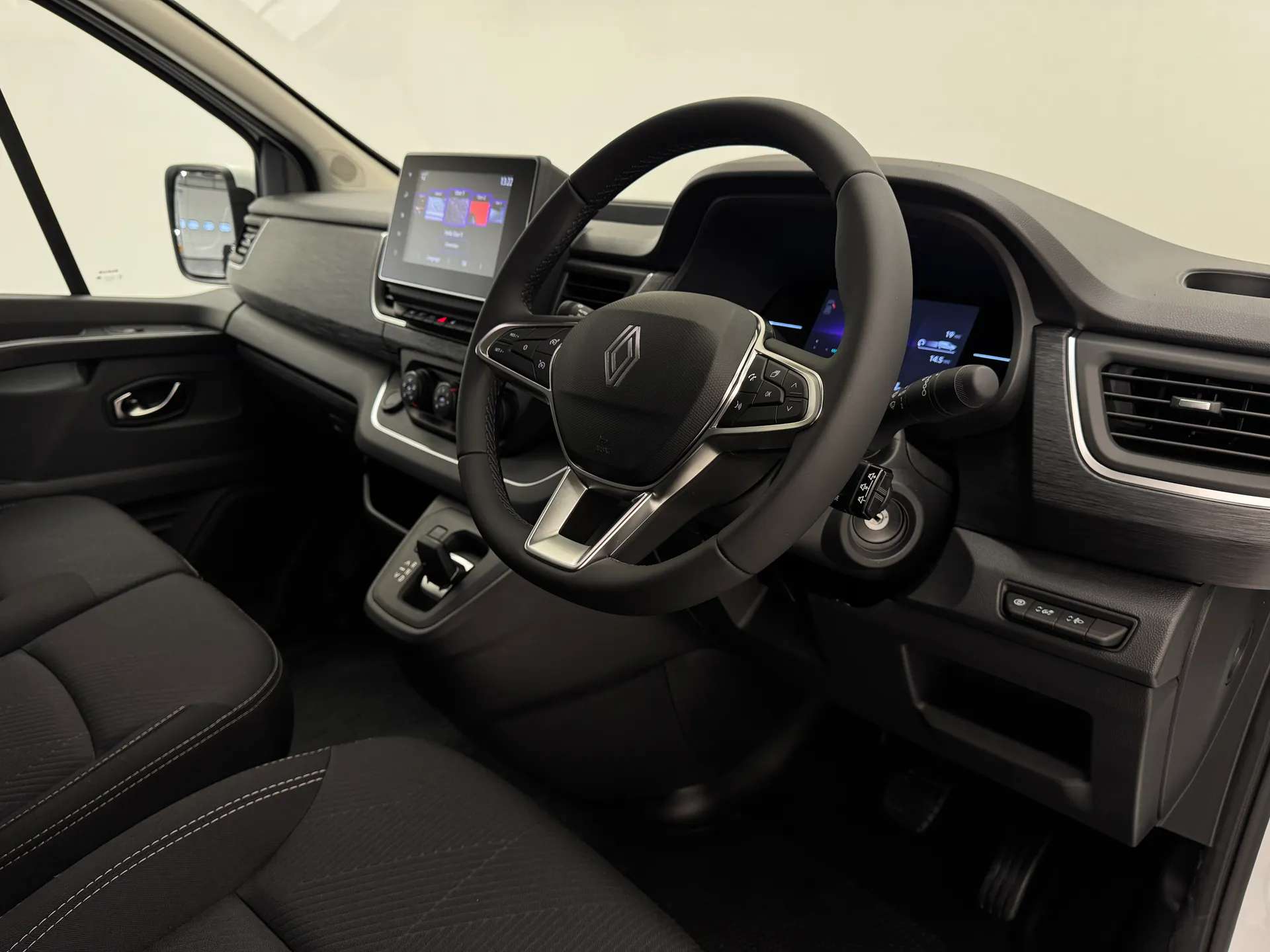 2026 RENAULT TRAFIC 2026 RENAULT TRAFIC