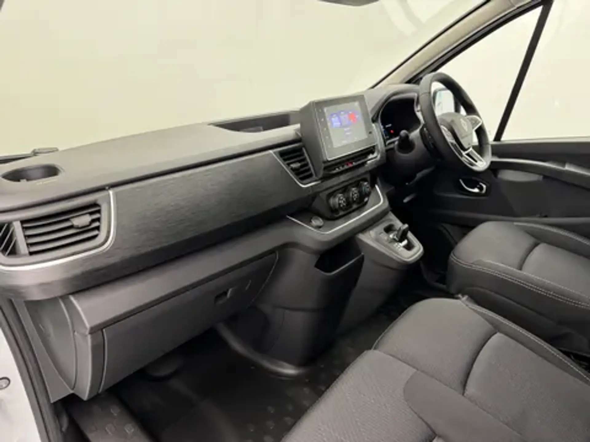 2026 RENAULT TRAFIC 2026 RENAULT TRAFIC