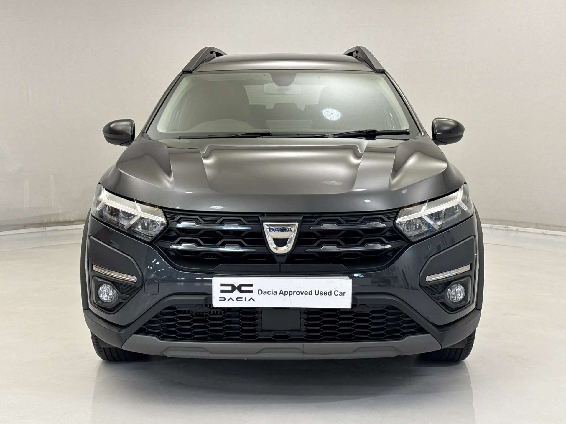 A 2022 DACIA JOGGER 1.0 TCe Extreme SE 5dr A 2022 DACIA JOGGER 1.0 TCe Extreme SE 5dr