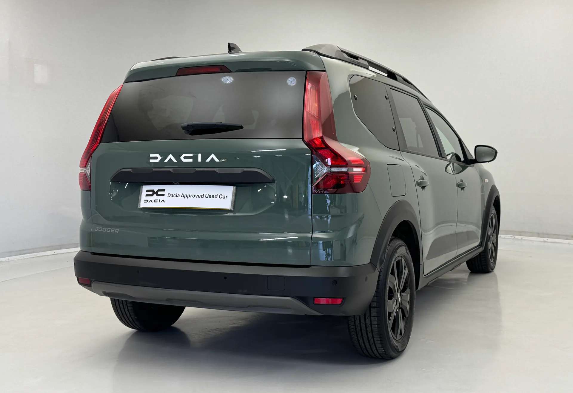 A 2023 DACIA JOGGER 1.0 TCe Extreme SE 5dr A 2023 DACIA JOGGER 1.0 TCe Extreme SE 5dr