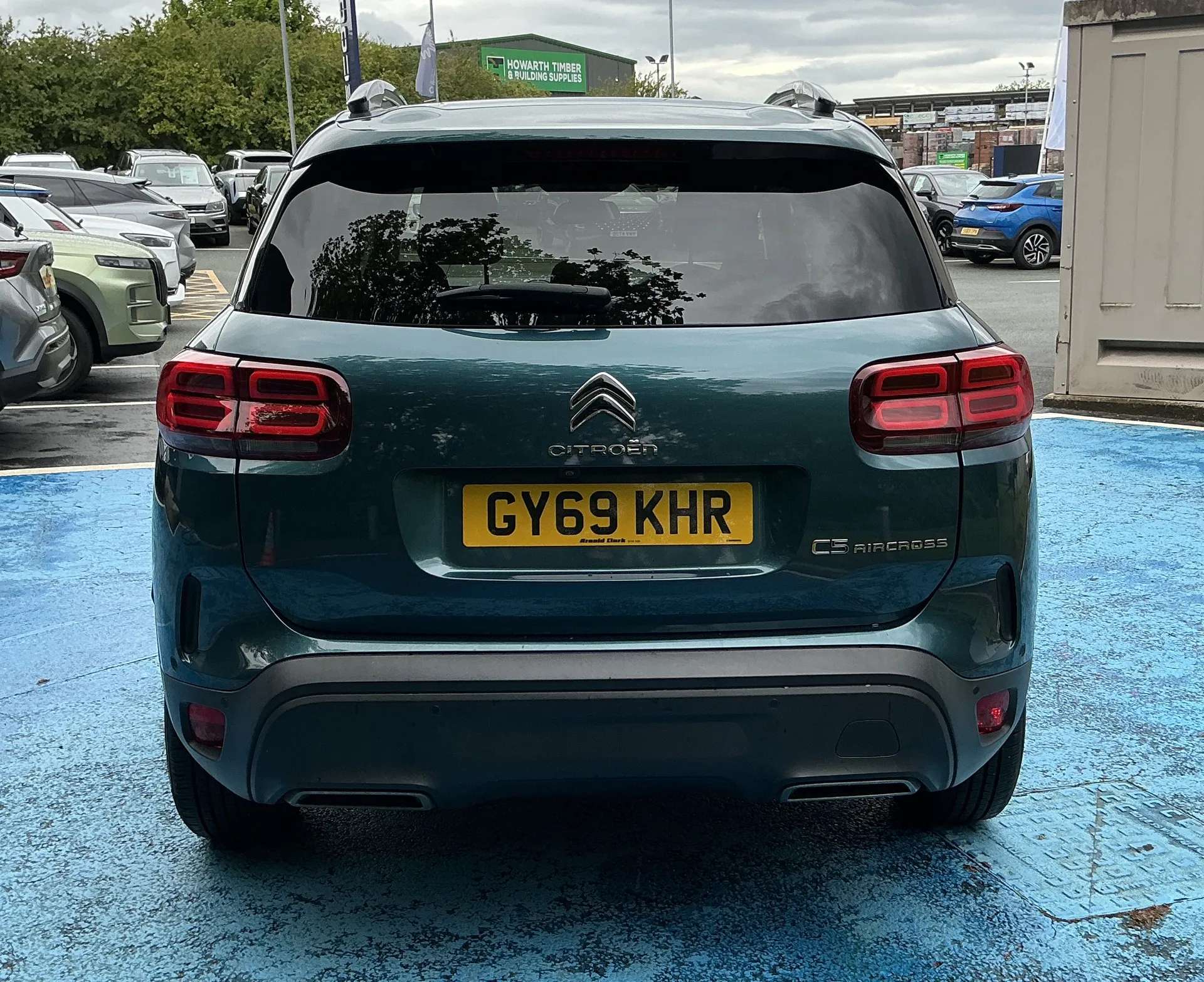 A 2019 CITROEN C5 AIRCROSS 1.2 PureTech 130 Flair Plus 5dr A 2019 CITROEN C5 AIRCROSS 1.2 PureTech 130 Flair Plus 5dr