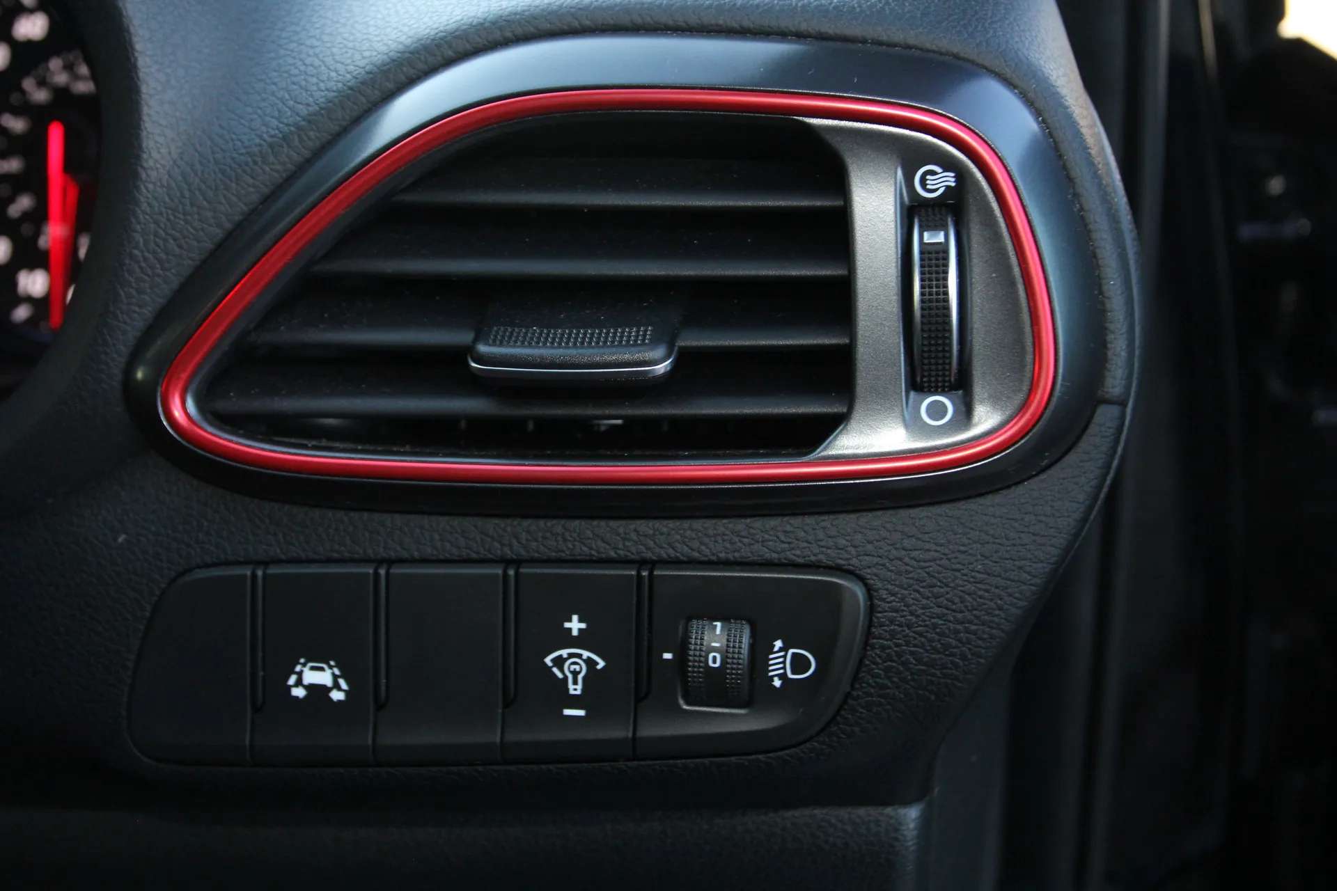 2019 HYUNDAI I30 FASTBACK 2019 HYUNDAI I30 FASTBACK