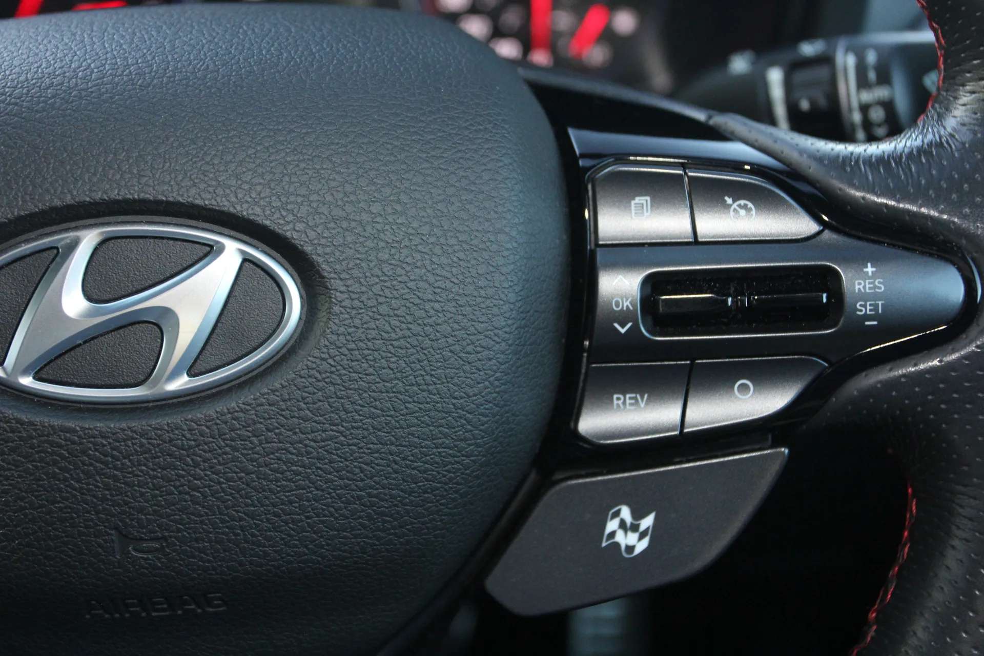 2019 HYUNDAI I30 FASTBACK 2019 HYUNDAI I30 FASTBACK