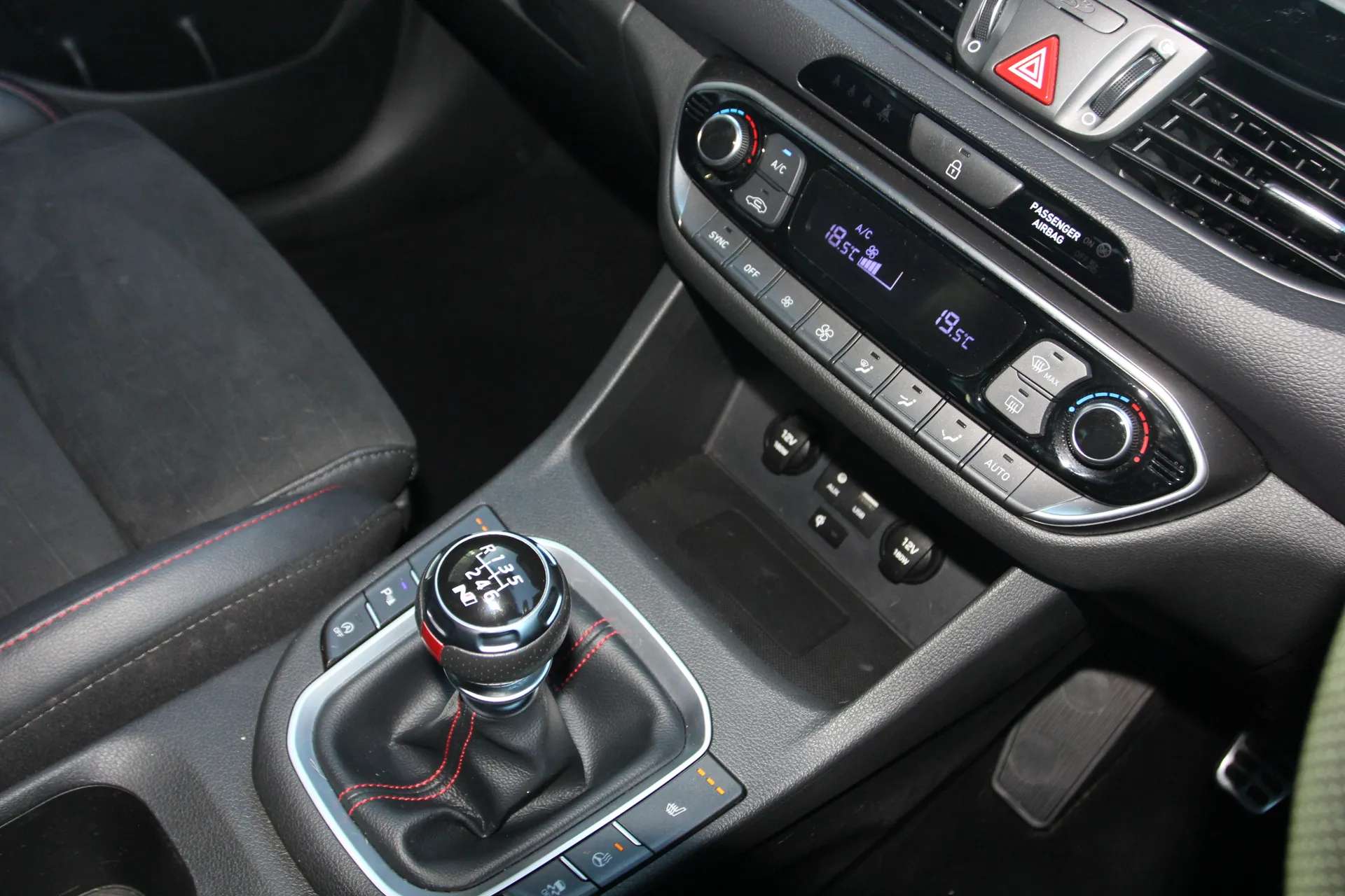 2019 HYUNDAI I30 FASTBACK 2019 HYUNDAI I30 FASTBACK