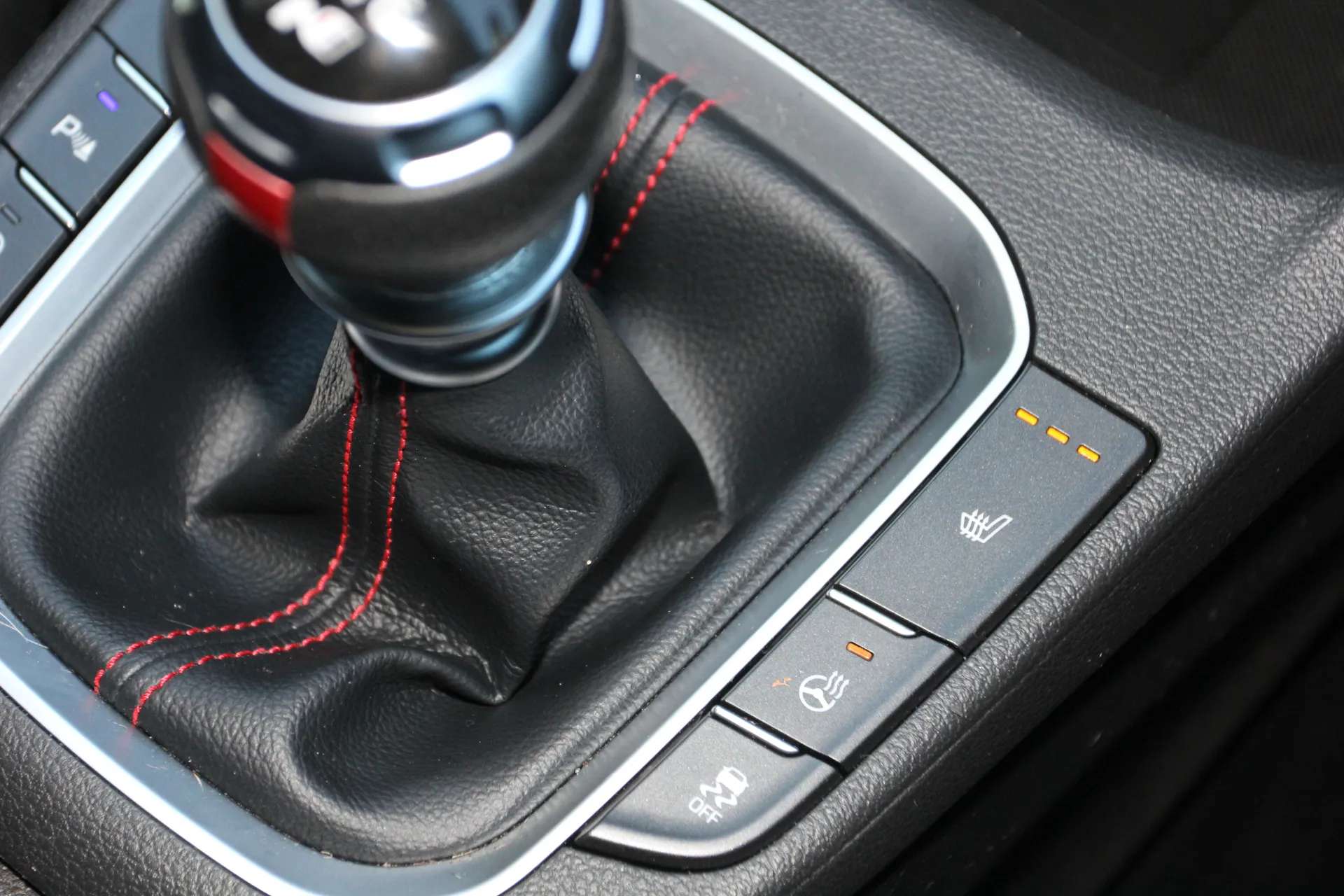 2019 HYUNDAI I30 FASTBACK 2019 HYUNDAI I30 FASTBACK