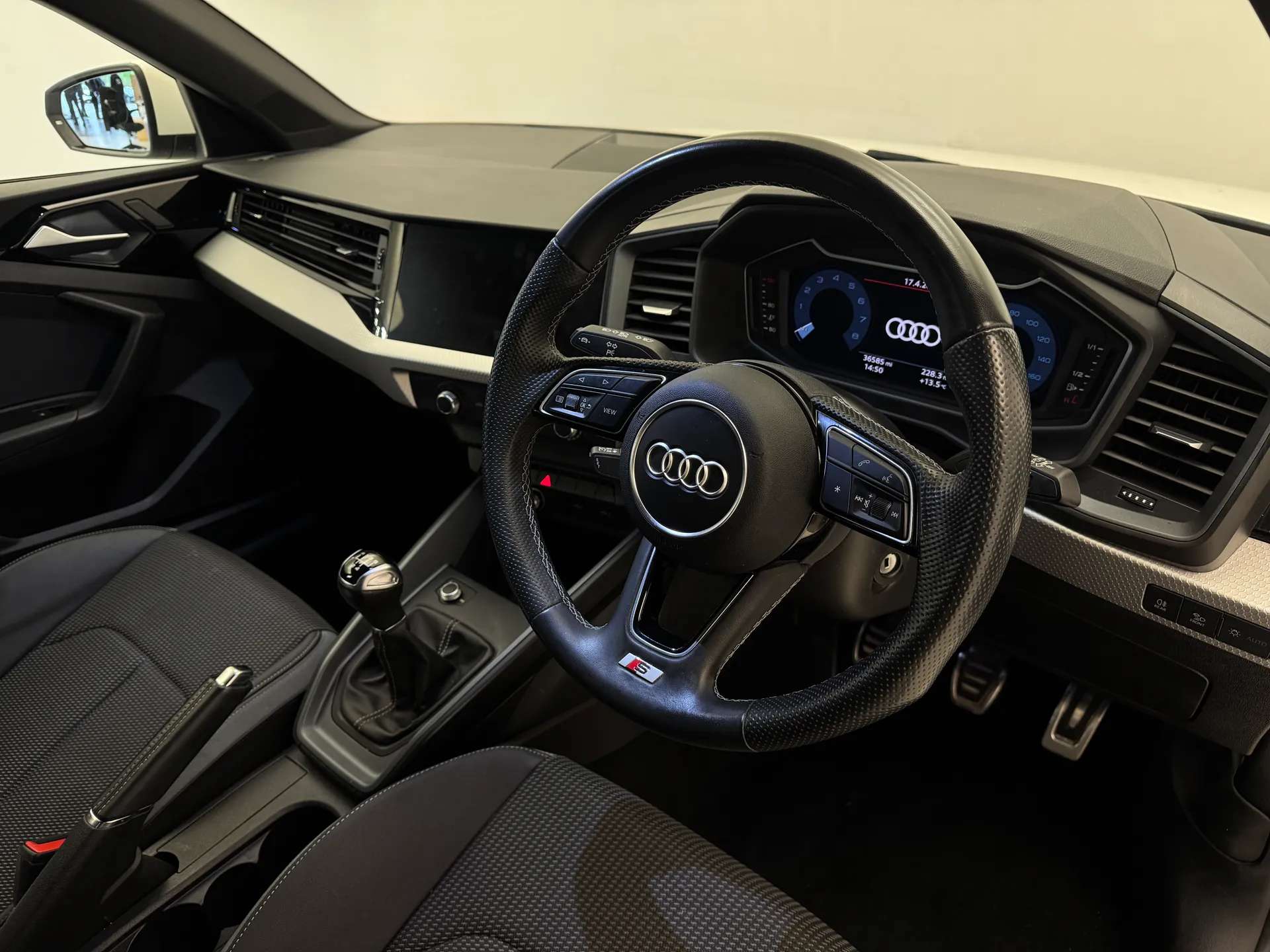 2023 AUDI A1 2023 AUDI A1