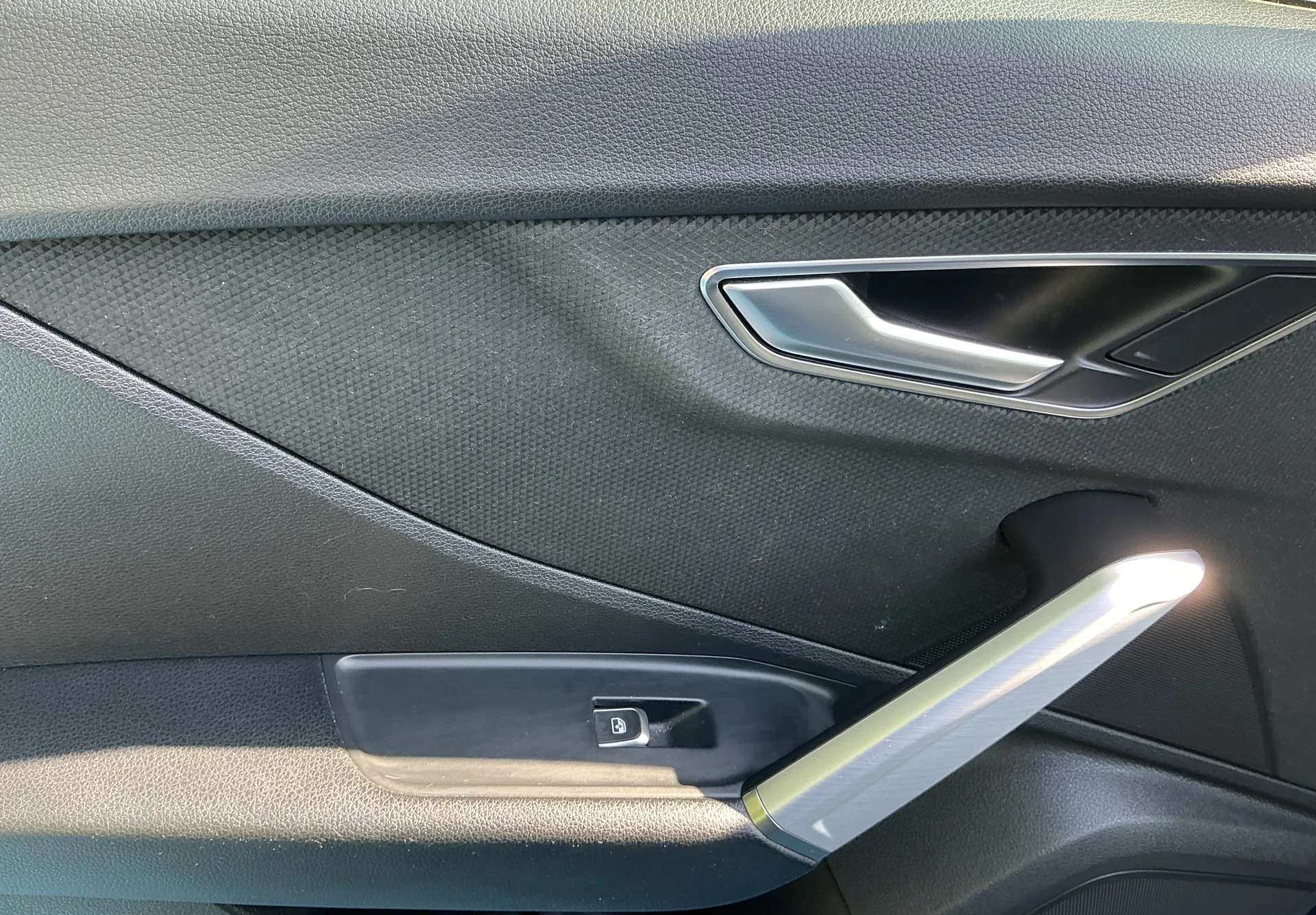 2021 AUDI Q2 2021 AUDI Q2