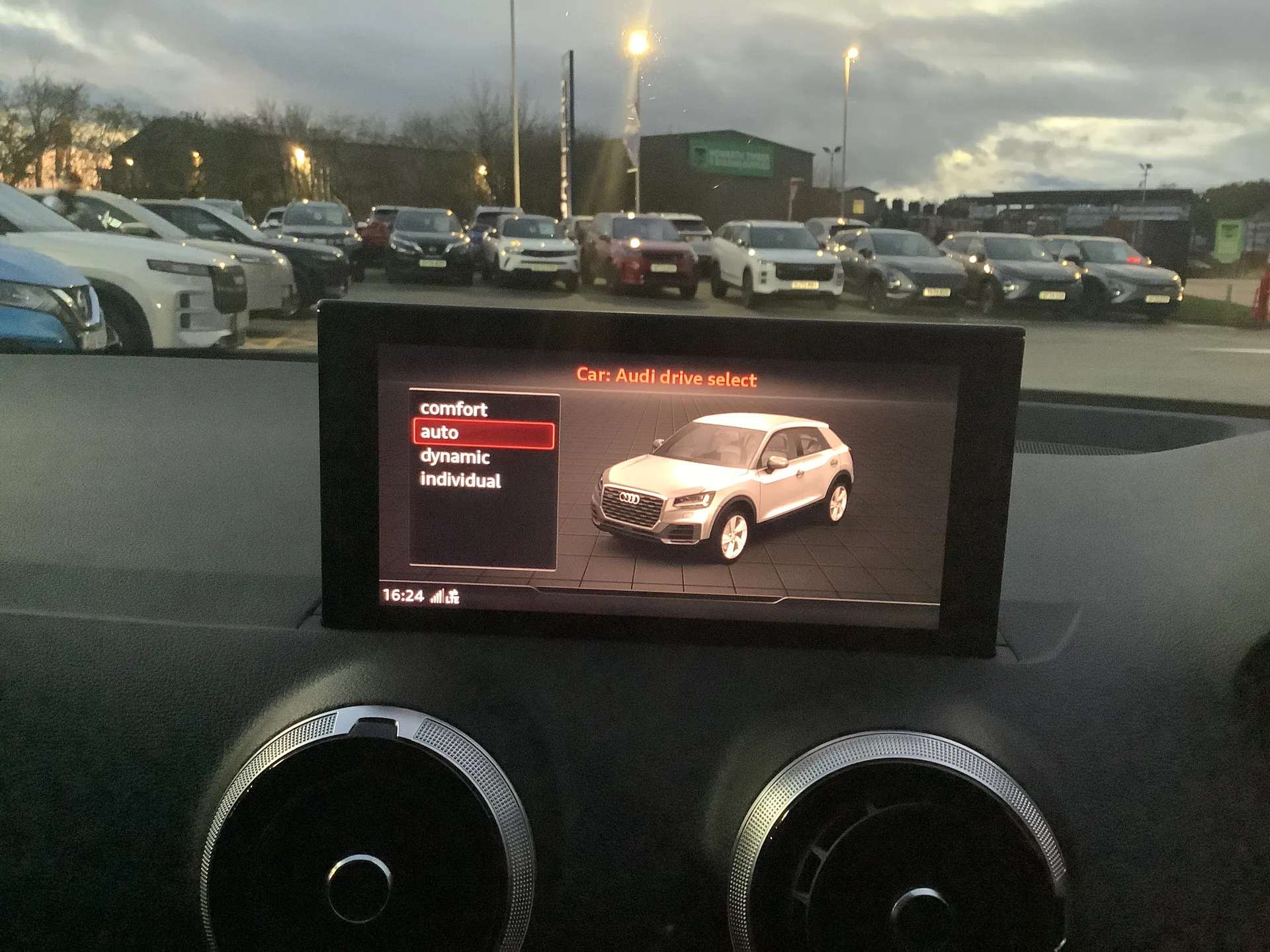 2023 AUDI Q2 2023 AUDI Q2