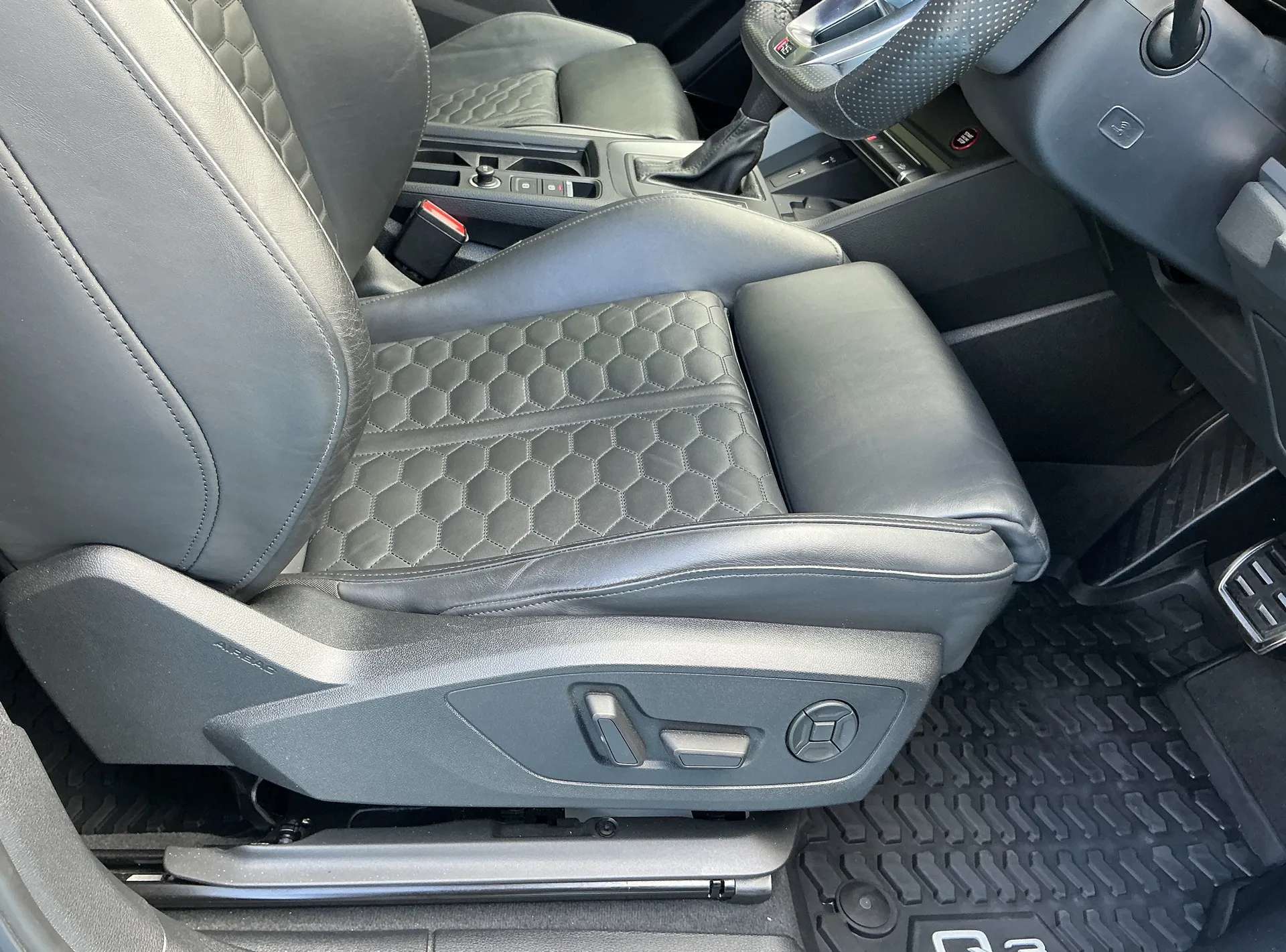 2020 AUDI RS Q3 2020 AUDI RS Q3