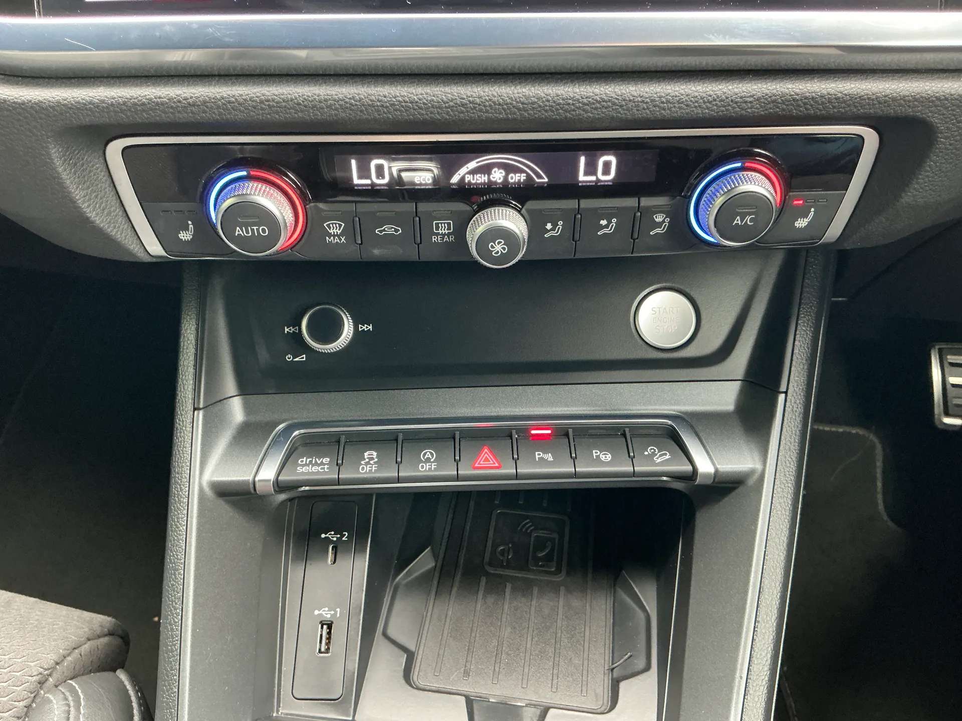 2020 AUDI Q3 2020 AUDI Q3
