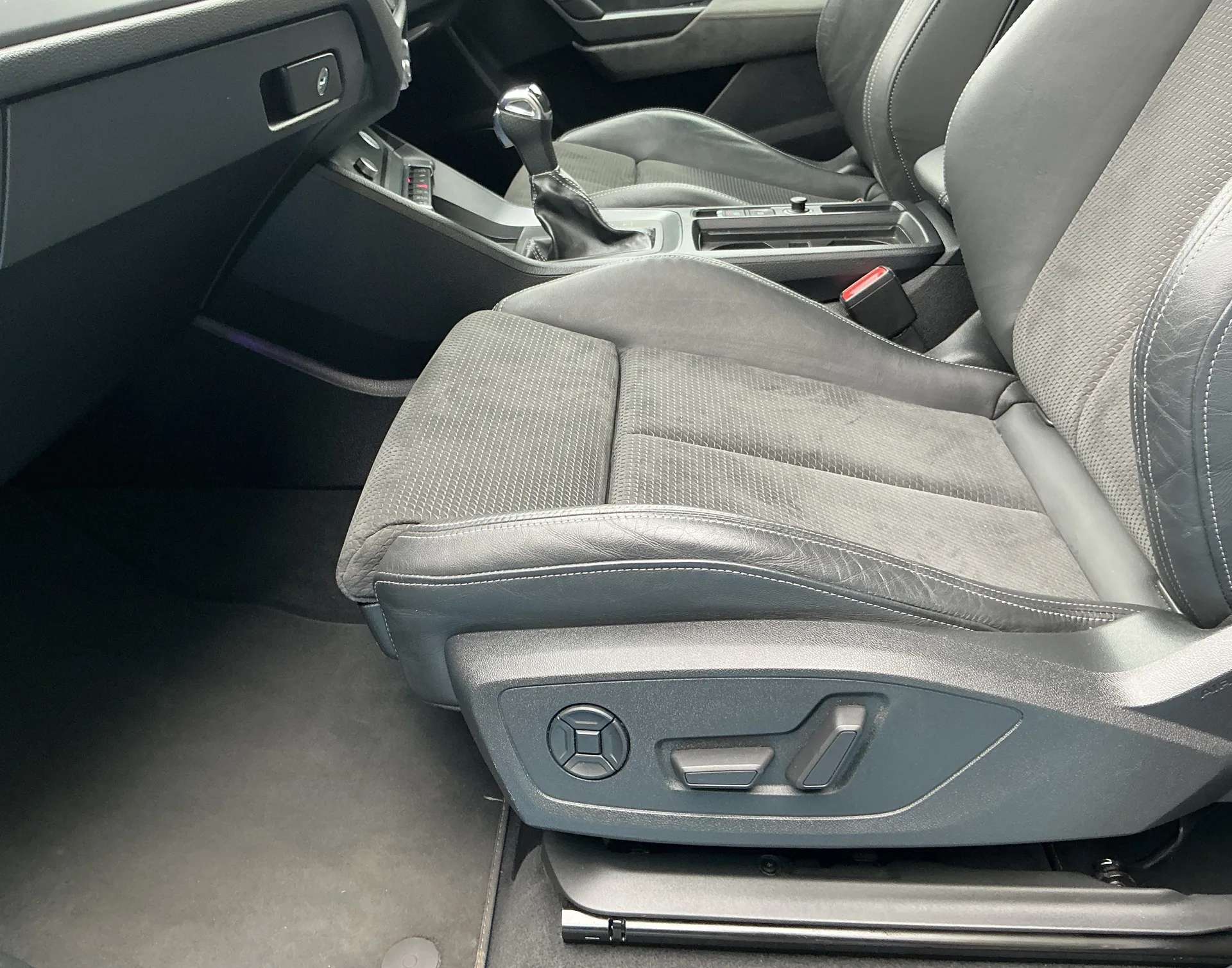 2020 AUDI Q3 2020 AUDI Q3