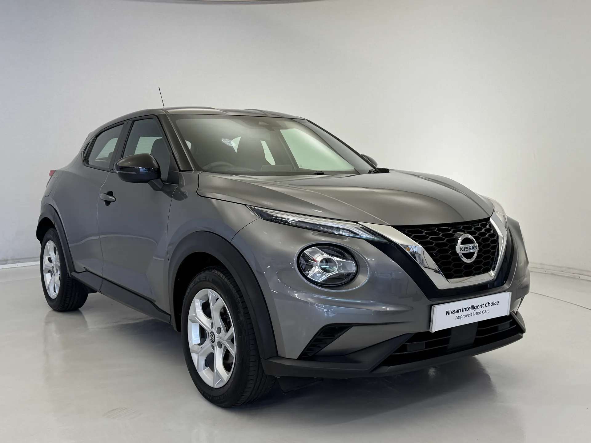 A 2020 NISSAN JUKE 1.0 DiG-T Acenta 5dr A 2020 NISSAN JUKE 1.0 DiG-T Acenta 5dr