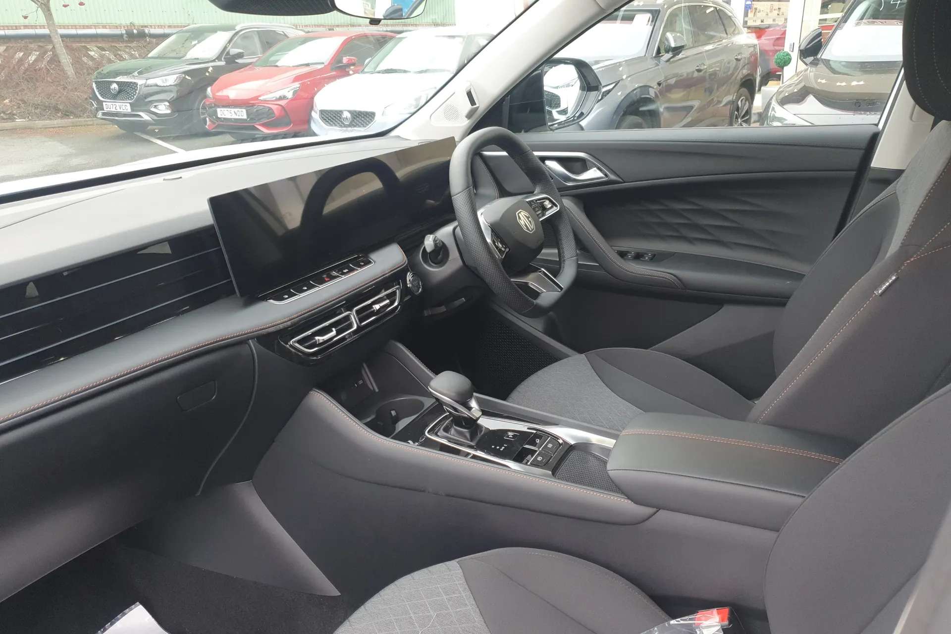 A 2026 MG MOTOR UK HS 1.5 T-GDI SE 5dr DCT A 2026 MG MOTOR UK HS 1.5 T-GDI SE 5dr DCT